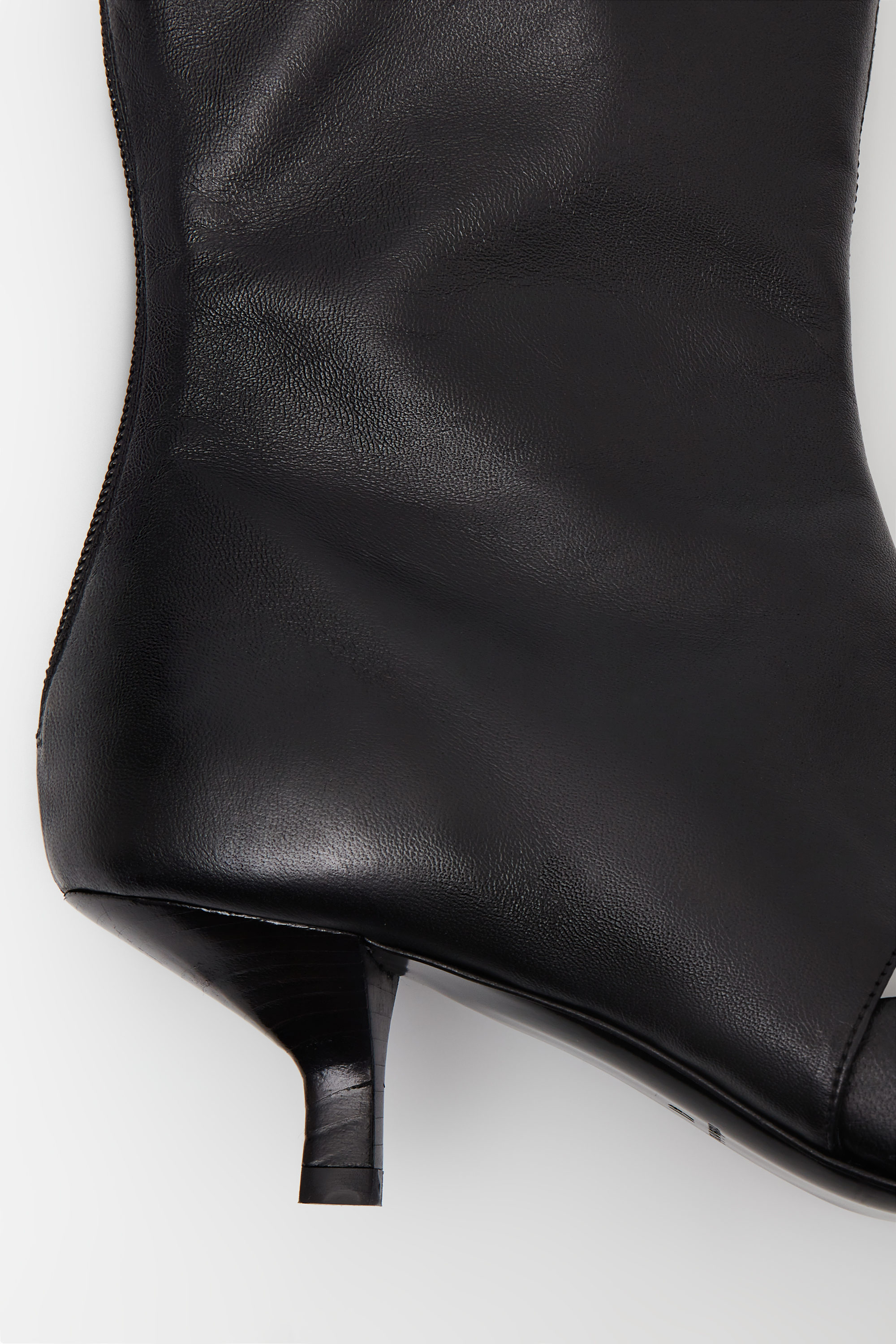 靴 Belted Sock Boots Stuart Weitzman 高筒系列BELLA BELTED BOOT 超軟膝下騎士靴35