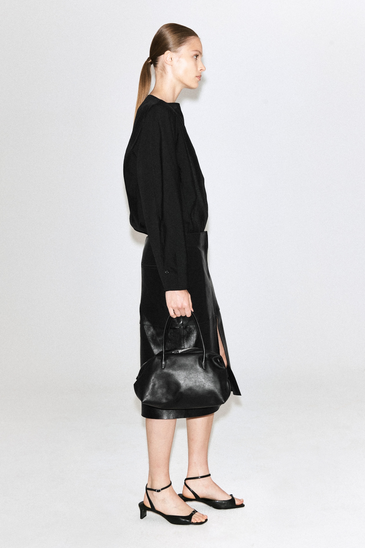SCULPTED BOAT-NECK BLOUSE — BLACK