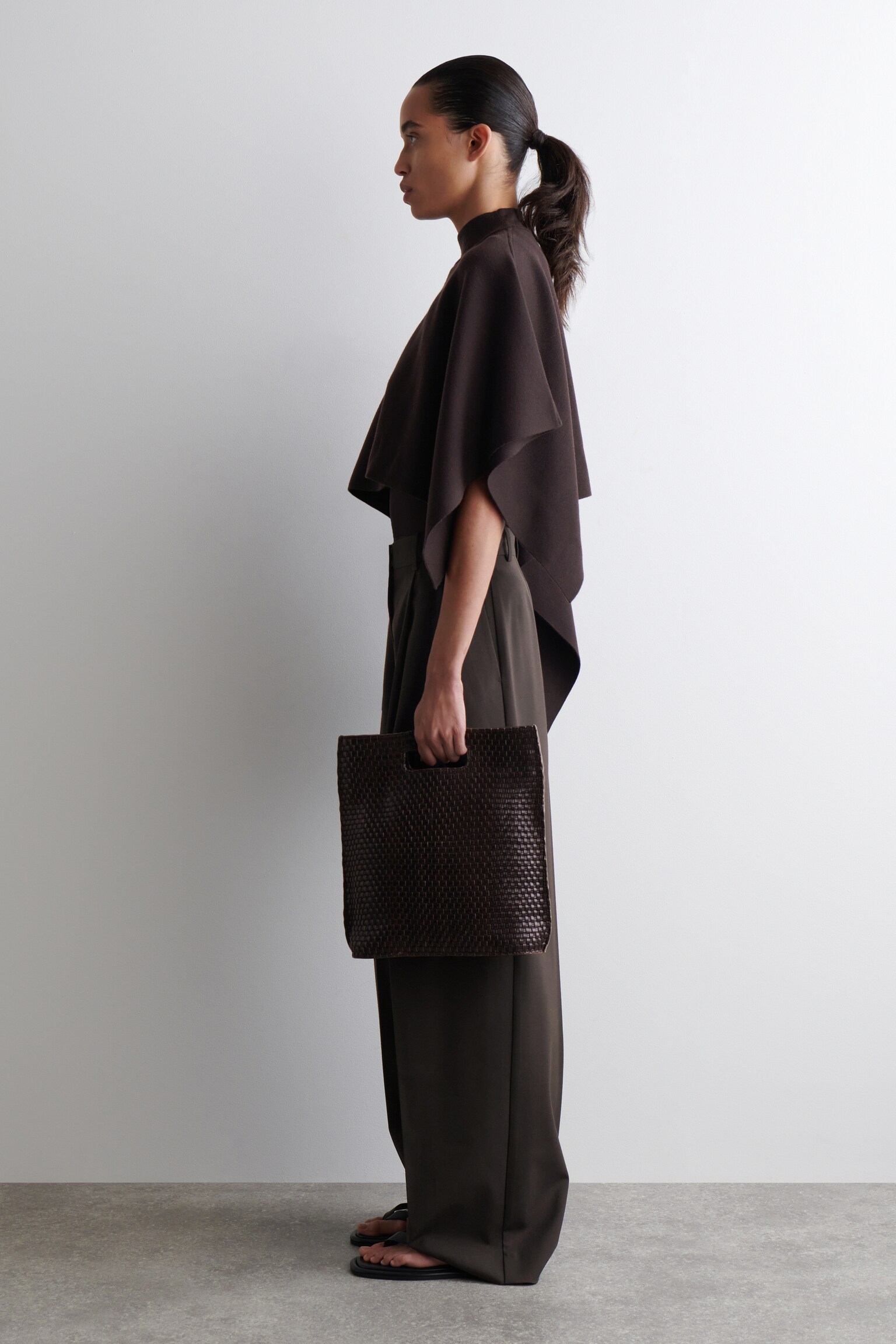 ASYMMETRIC DOUBLE-KNIT WOOL CAPE - DARK BROWN - 5
