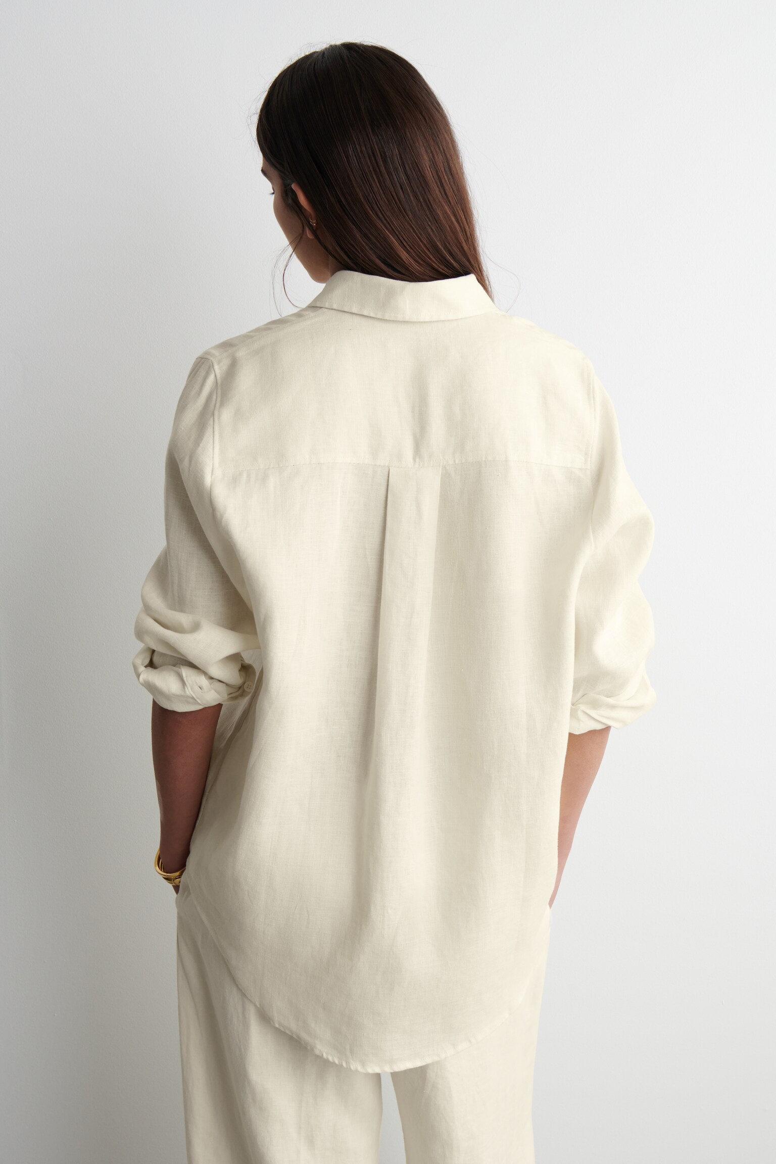 CAMISA DE LINO OVERSIZE - AMARILLO MANTEQUILLA/VERDE CLARO/BLANCO/AZUL MARINO - 3