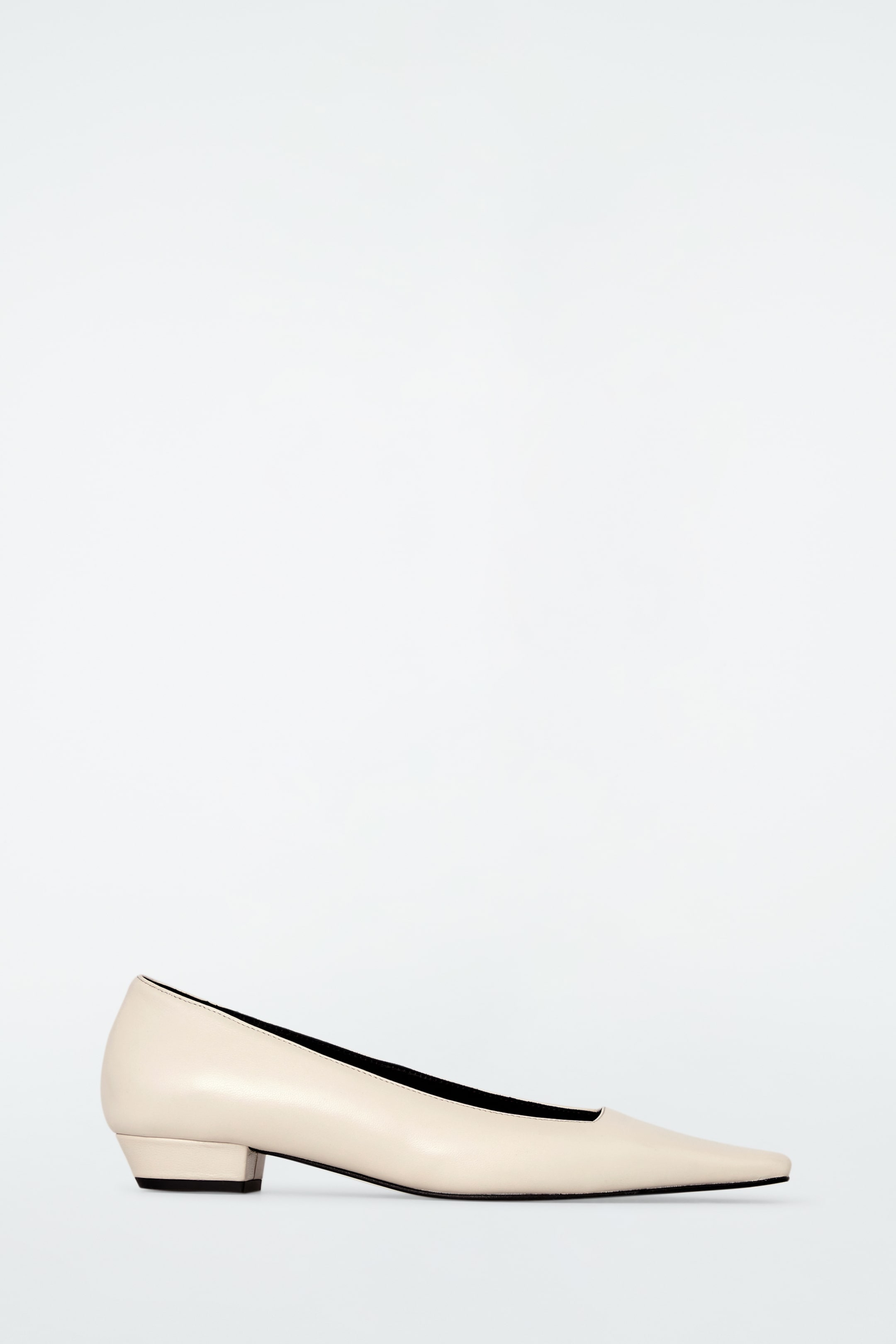 Visualizza immagine più grande: DÉCOLLETÉ IN PELLE CON PUNTA QUADRATA - BIANCO - DONNA | H&M IT 4