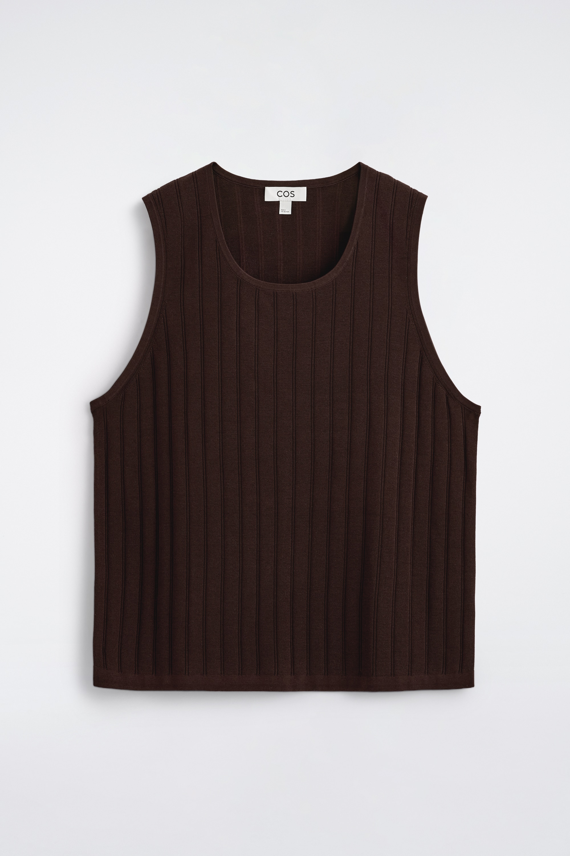 RIBSTRIKKET TANKTOP I BOMULD - MØRKEBRUN