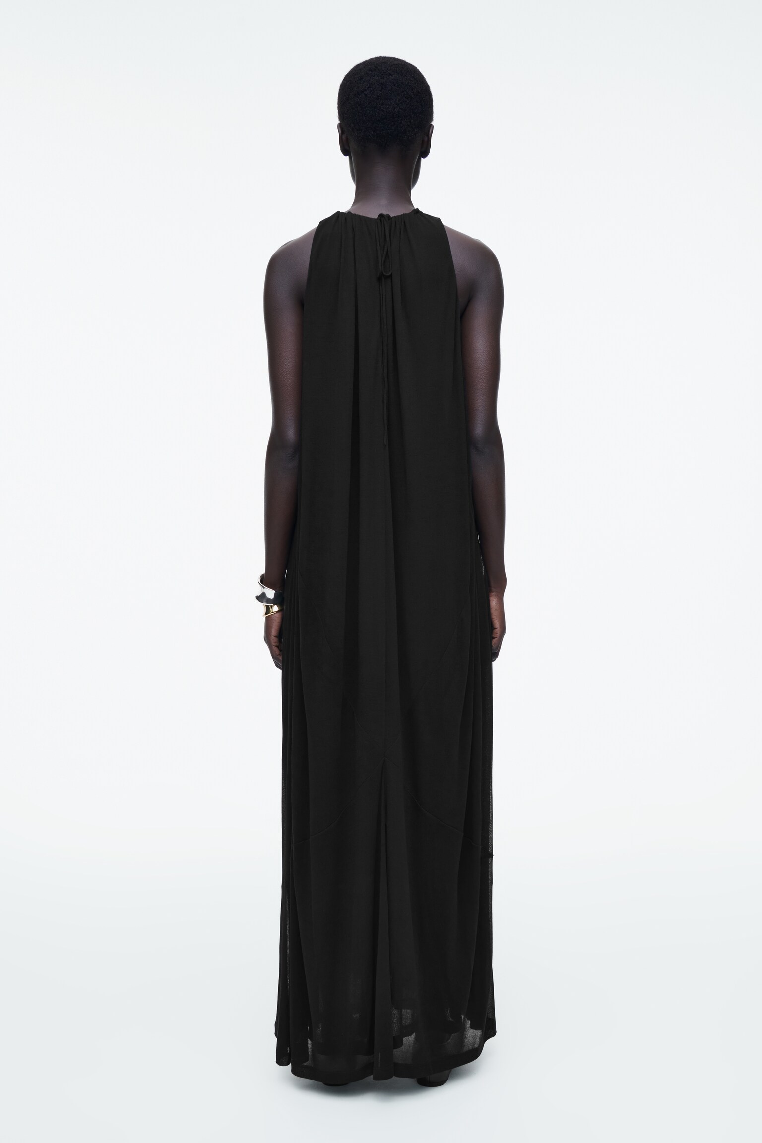 VESTIDO LARGO CON CUELLO HALTER FRUNCIDO - NEGRO/ALBARICOQUE - 3