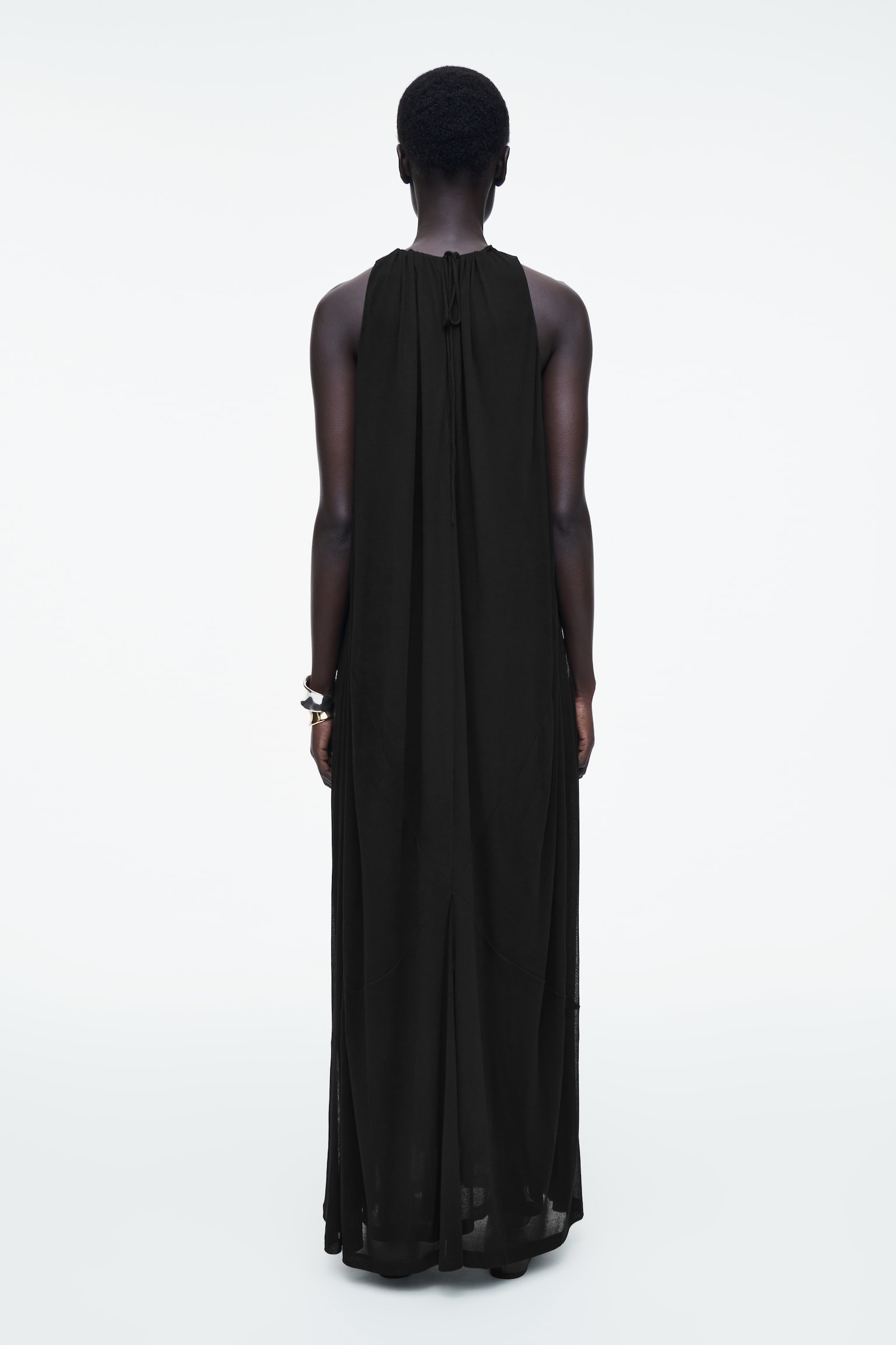 VESTIDO LARGO CON CUELLO HALTER FRUNCIDO - NEGRO/ALBARICOQUE - 6