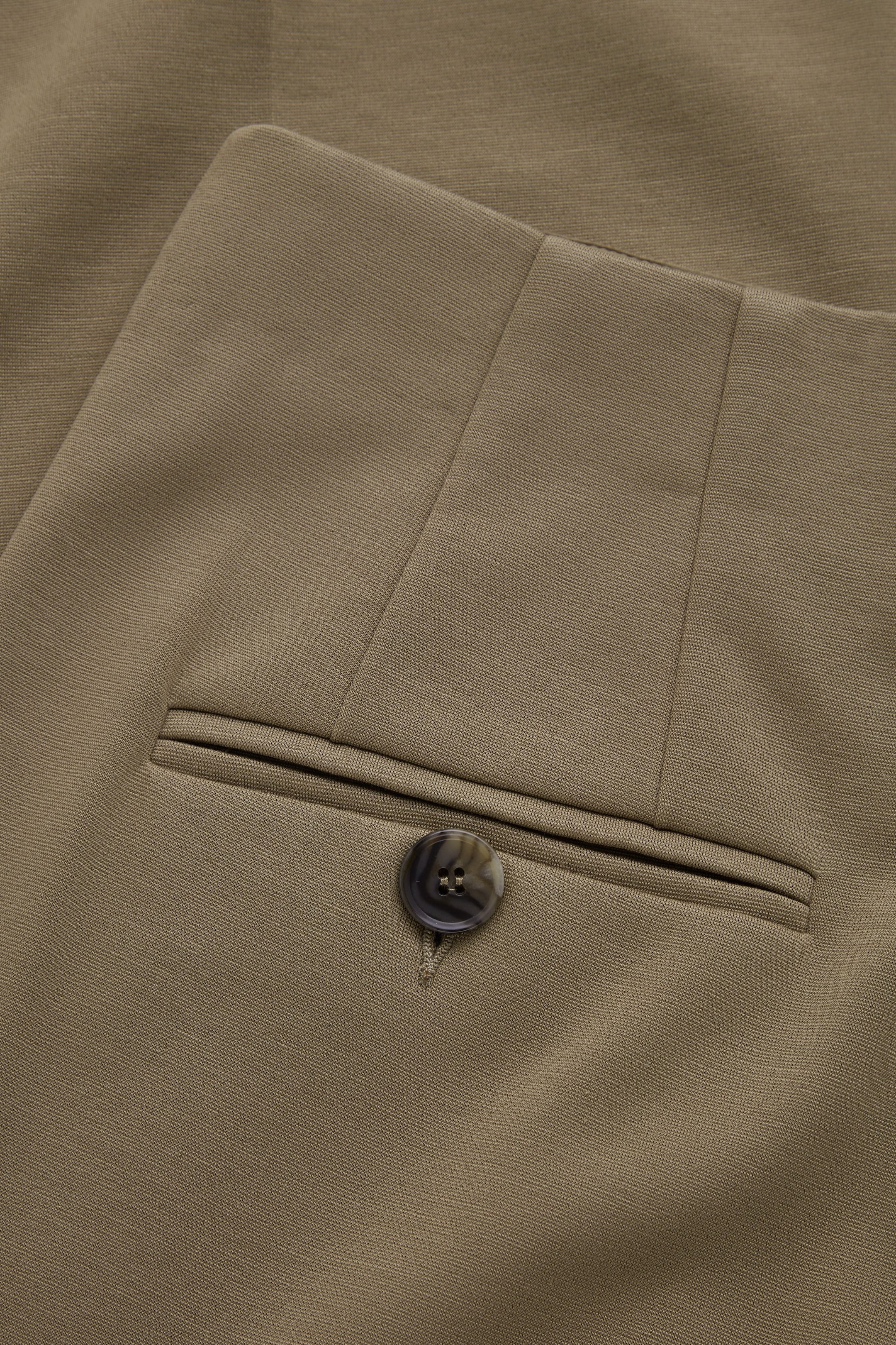 StillMedia/DescriptiveDetail