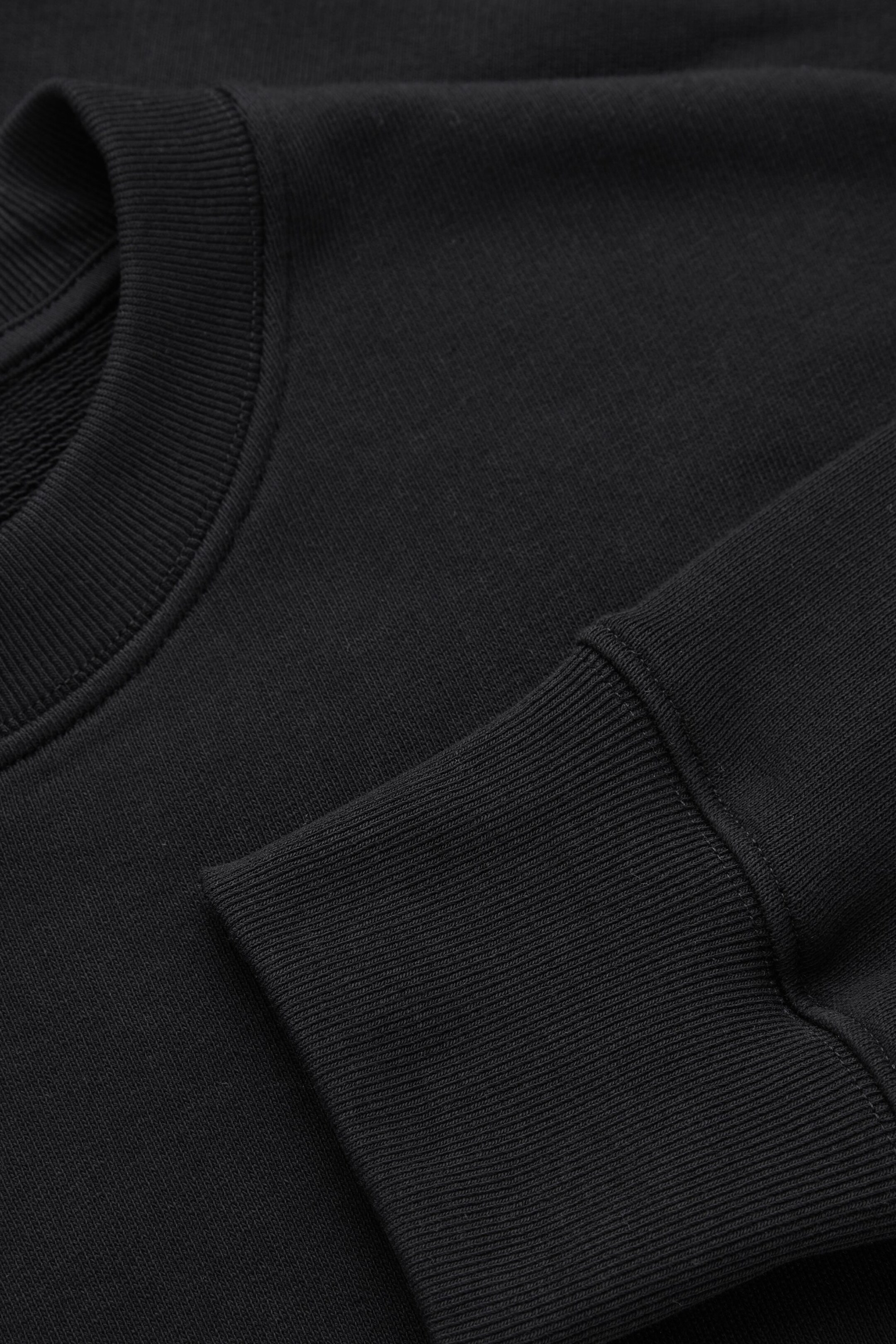 StillMedia/DescriptiveDetail