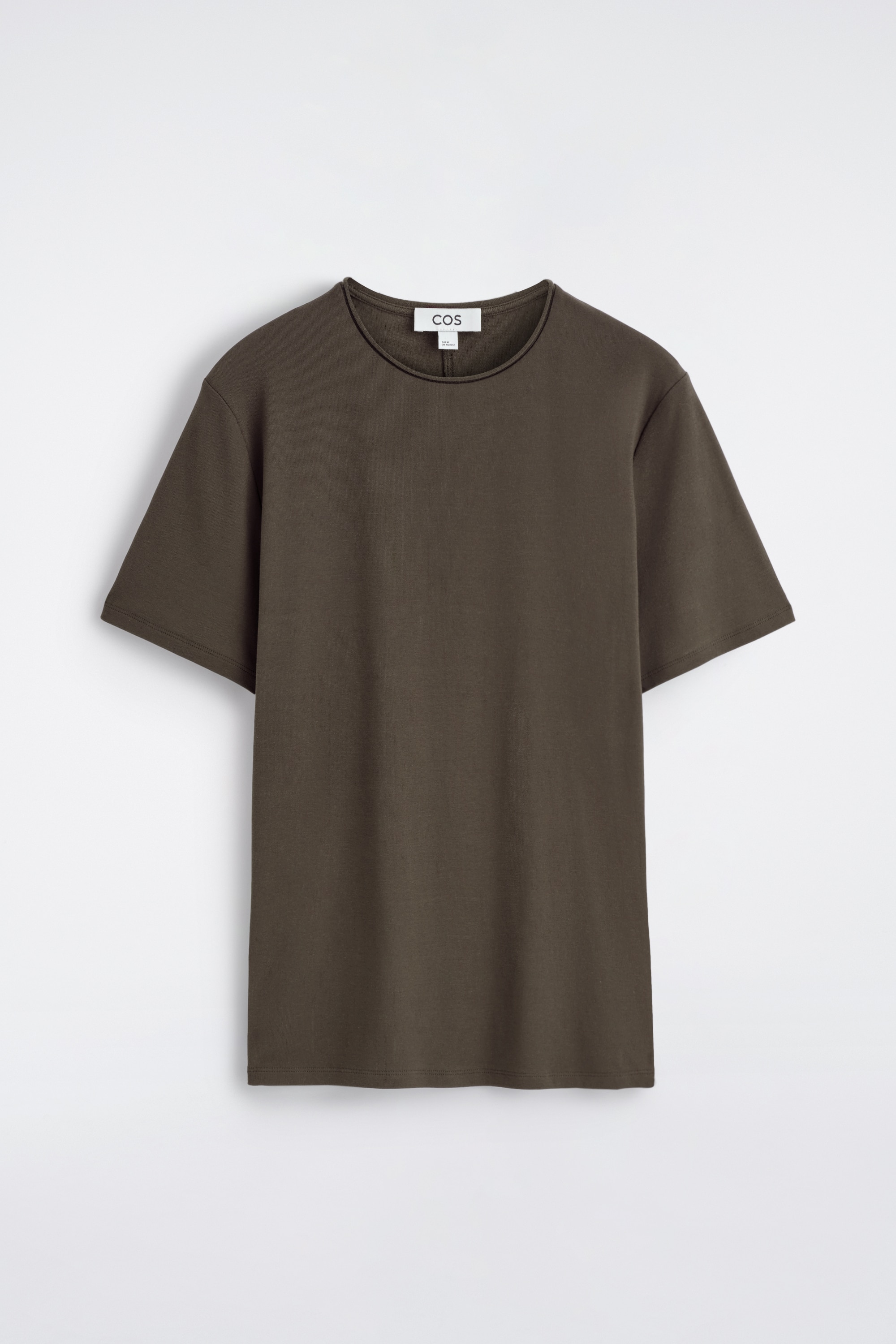 T-SHIRT MED FIGURNÄRA PASSFORM I LÄTT BOMULLSCRÊPE - BRUN/MÖRKGRÅ