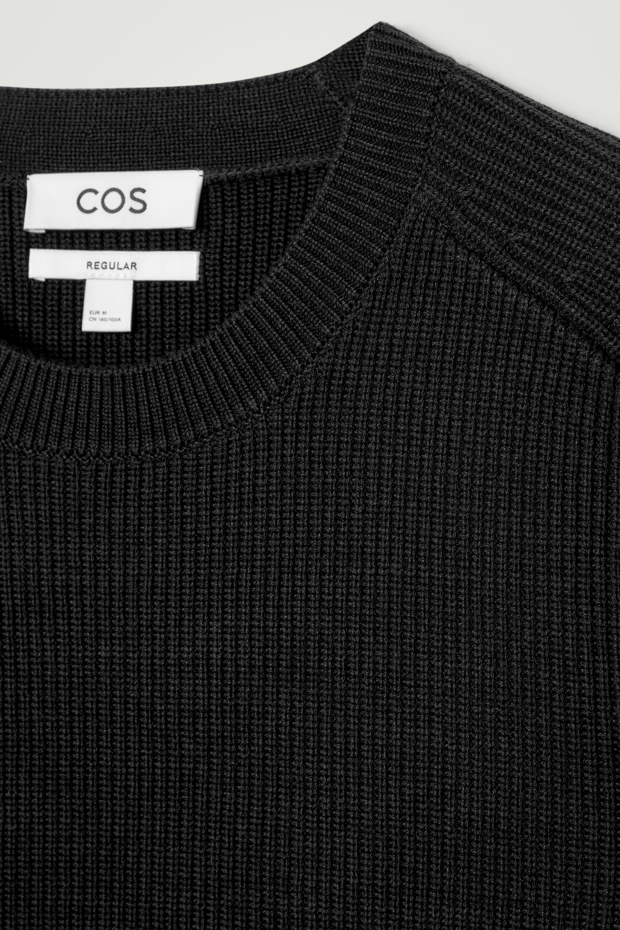 Visualizza immagine più grande: MAGLIONE IN LANA MERINO A COSTE - NERO - UOMO | H&M IT 7