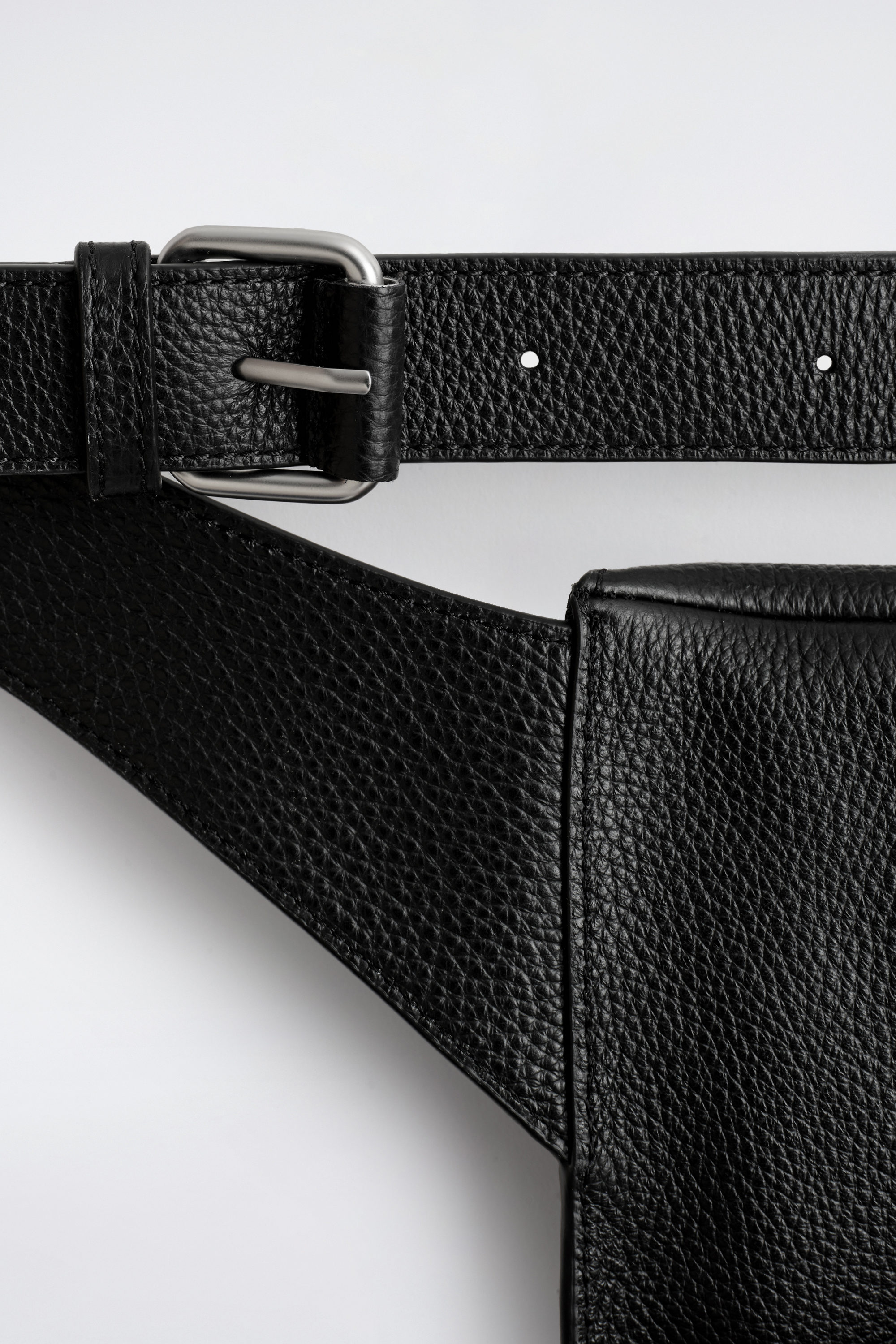 BRUNSWICK BELT BAG - LEATHER - BLACK | COS CA