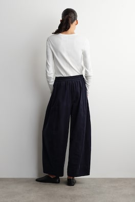 ELASTICATED CORDUROY BARREL-LEG TROUSERS — NAVY 5