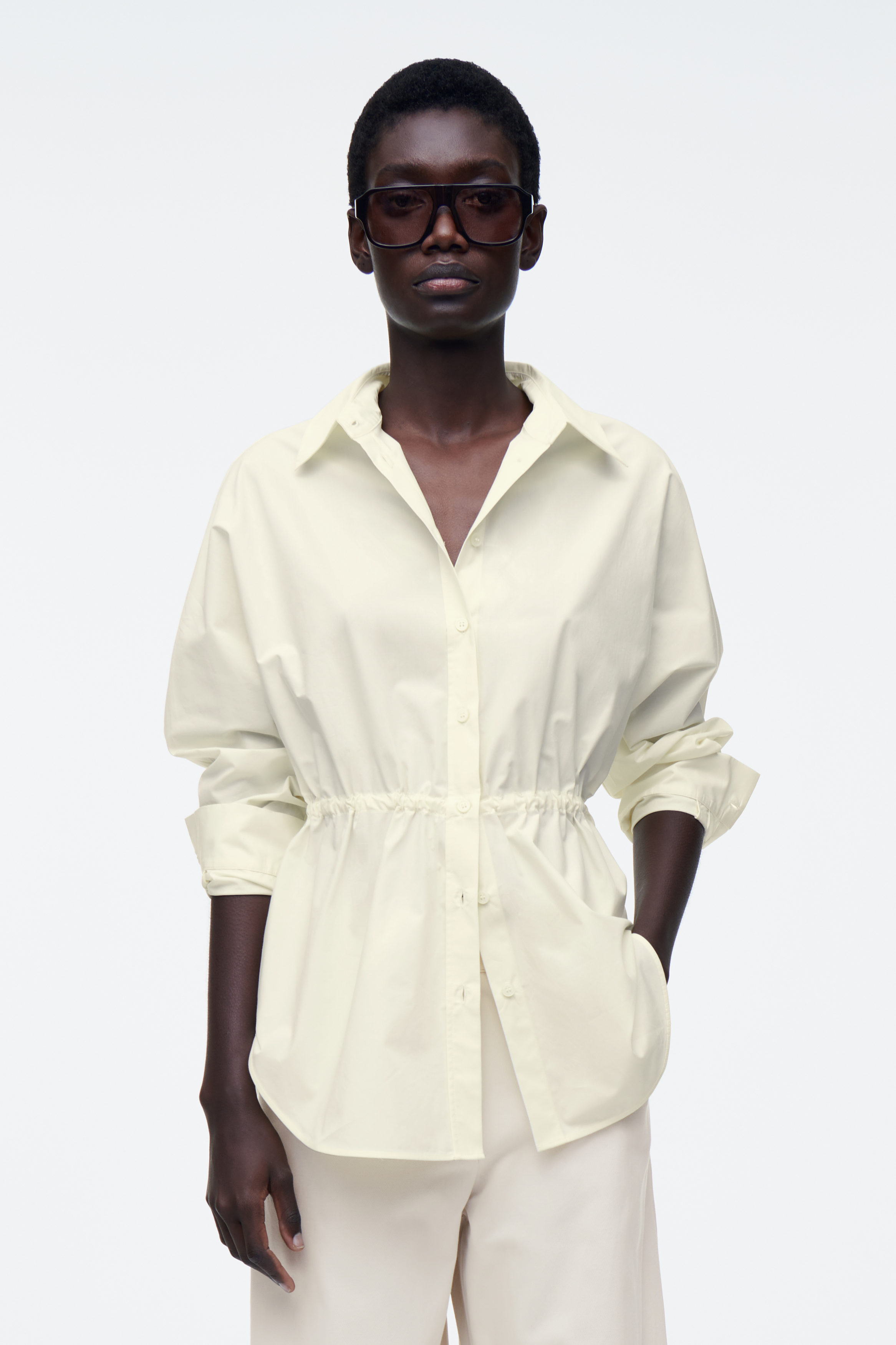 美品★ 2WAY WAIST SHAPE SHIRT DRAWSTRING-WAIST SHIRT - BUTTERMILK | COS