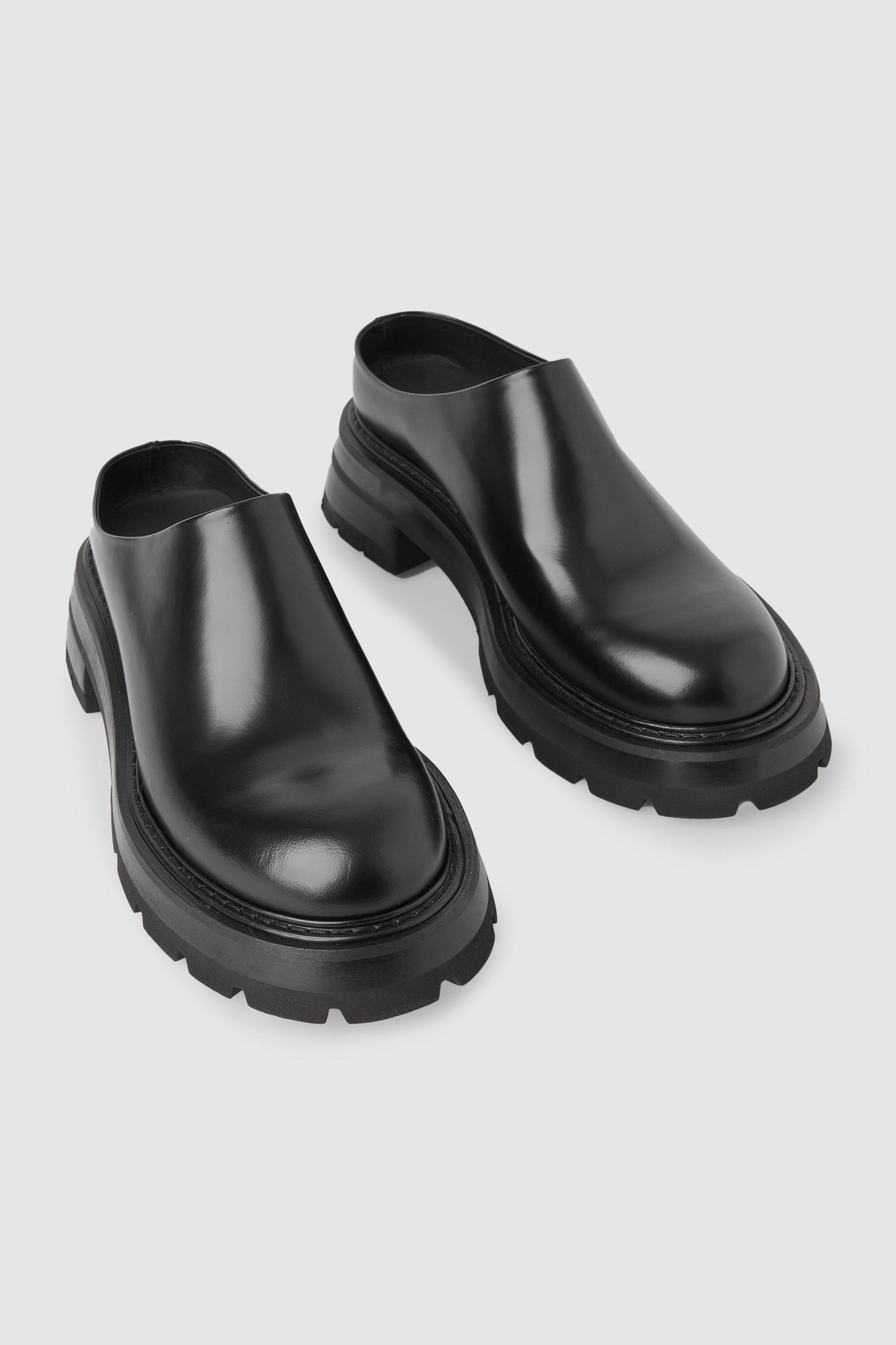 ★新品未使用箱あり★YELLO NERO SKEAKER MULES Mサイズ 01112426.jpg.webp