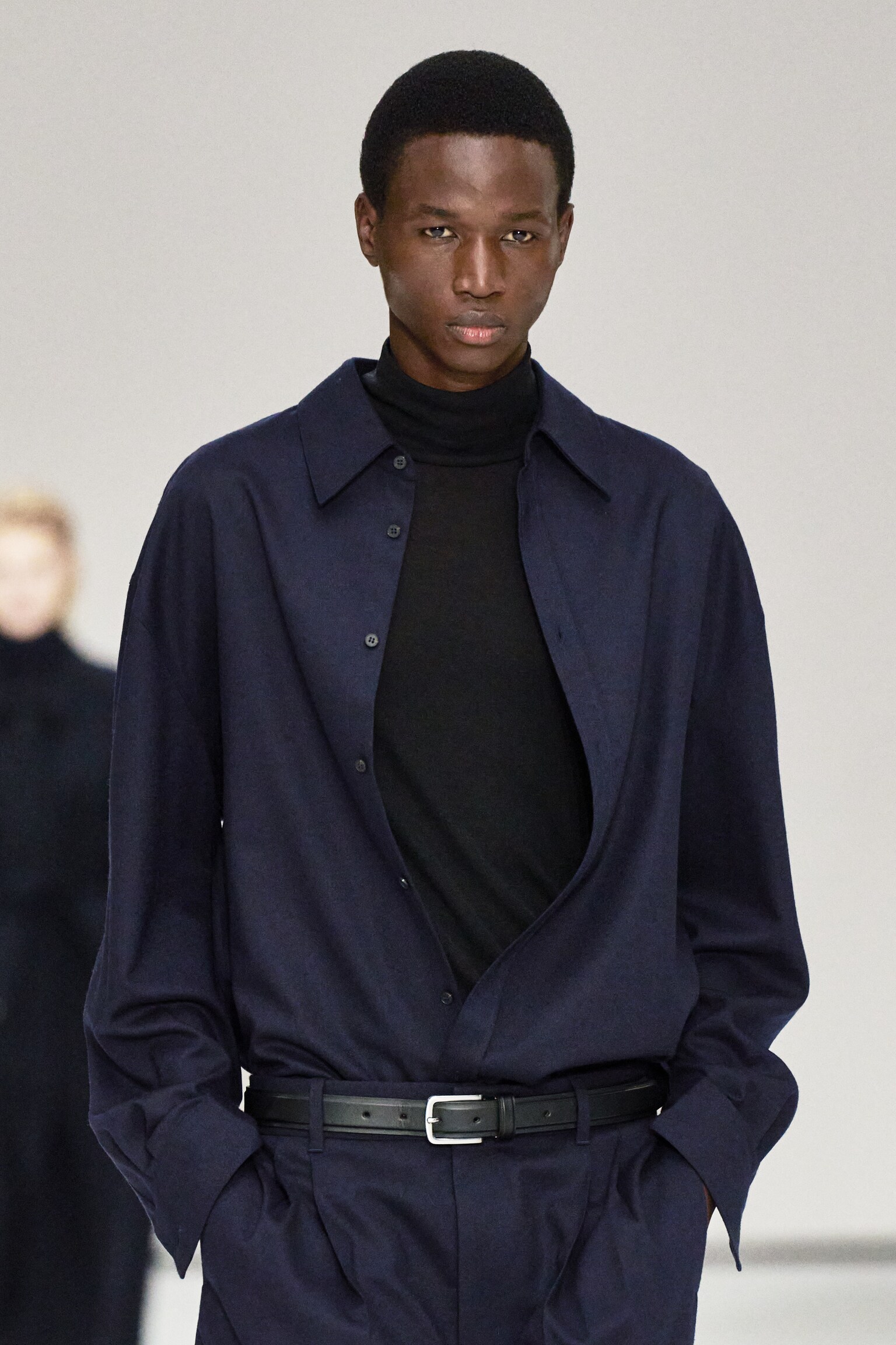 SLIM WOOL-JERSEY ROLL-NECK TOP - BLACK/DARK GREY/DARK BROWN/RED - 3