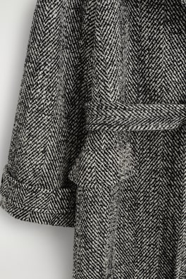 BELTED HERRINGBONE WOOL MOCK-NECK COAT — BLACK / HERRINGBONE 6