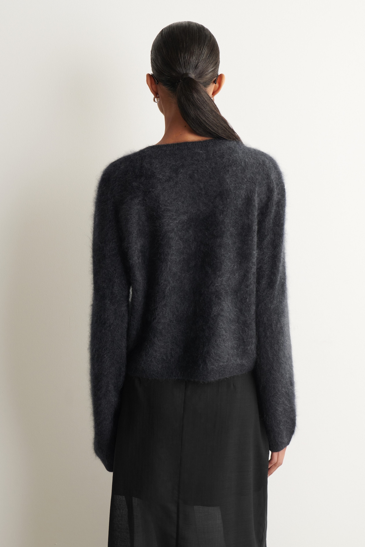 BRUSHED PURE CASHMERE CREW-NECK CARDIGAN — DARK GRAY