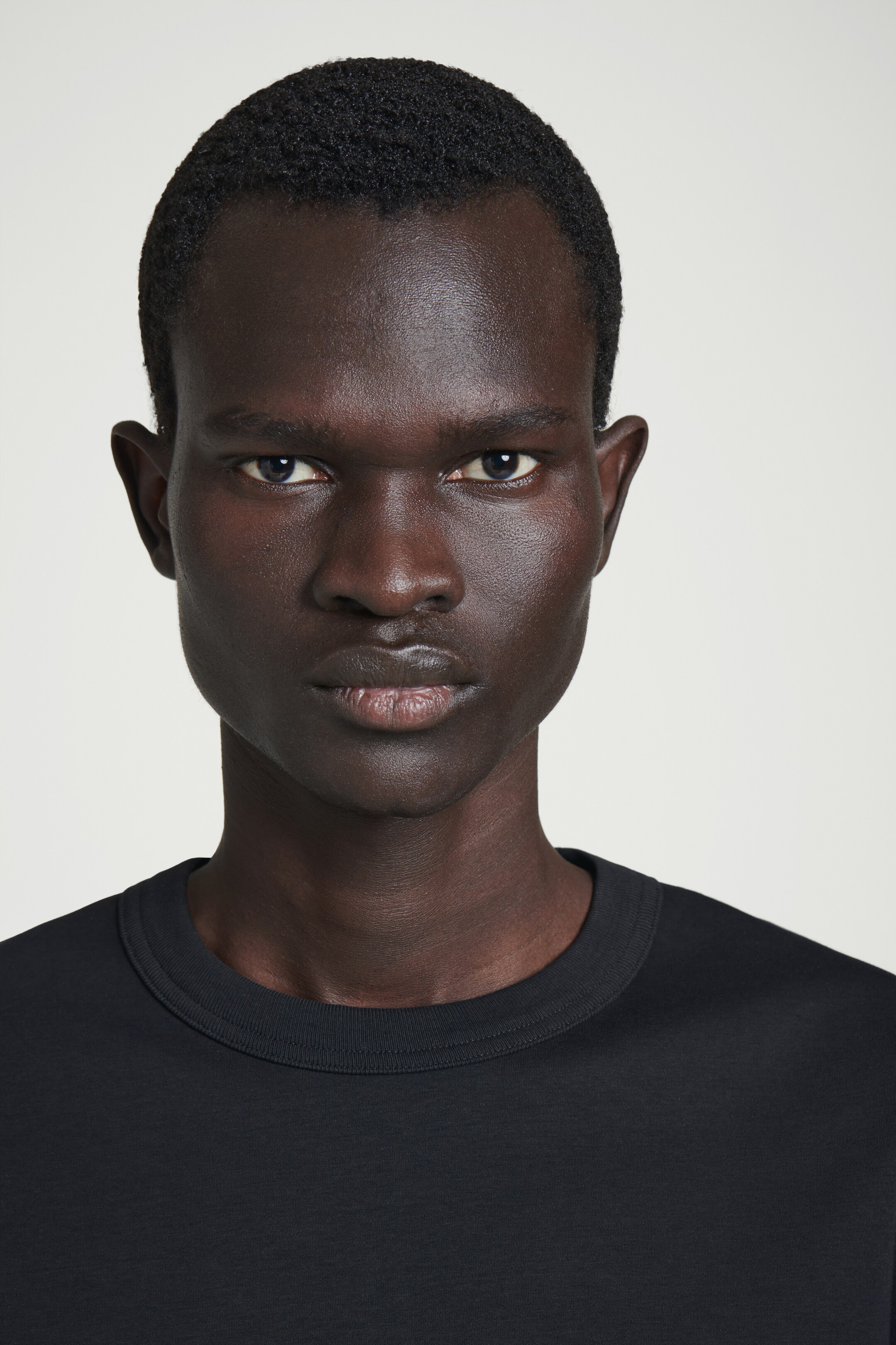 Agrandir l'image: T-SHIRT À COL ROND EN COTON INTERLOCK - BLEU MARINE - HOMME | H&M CH 4