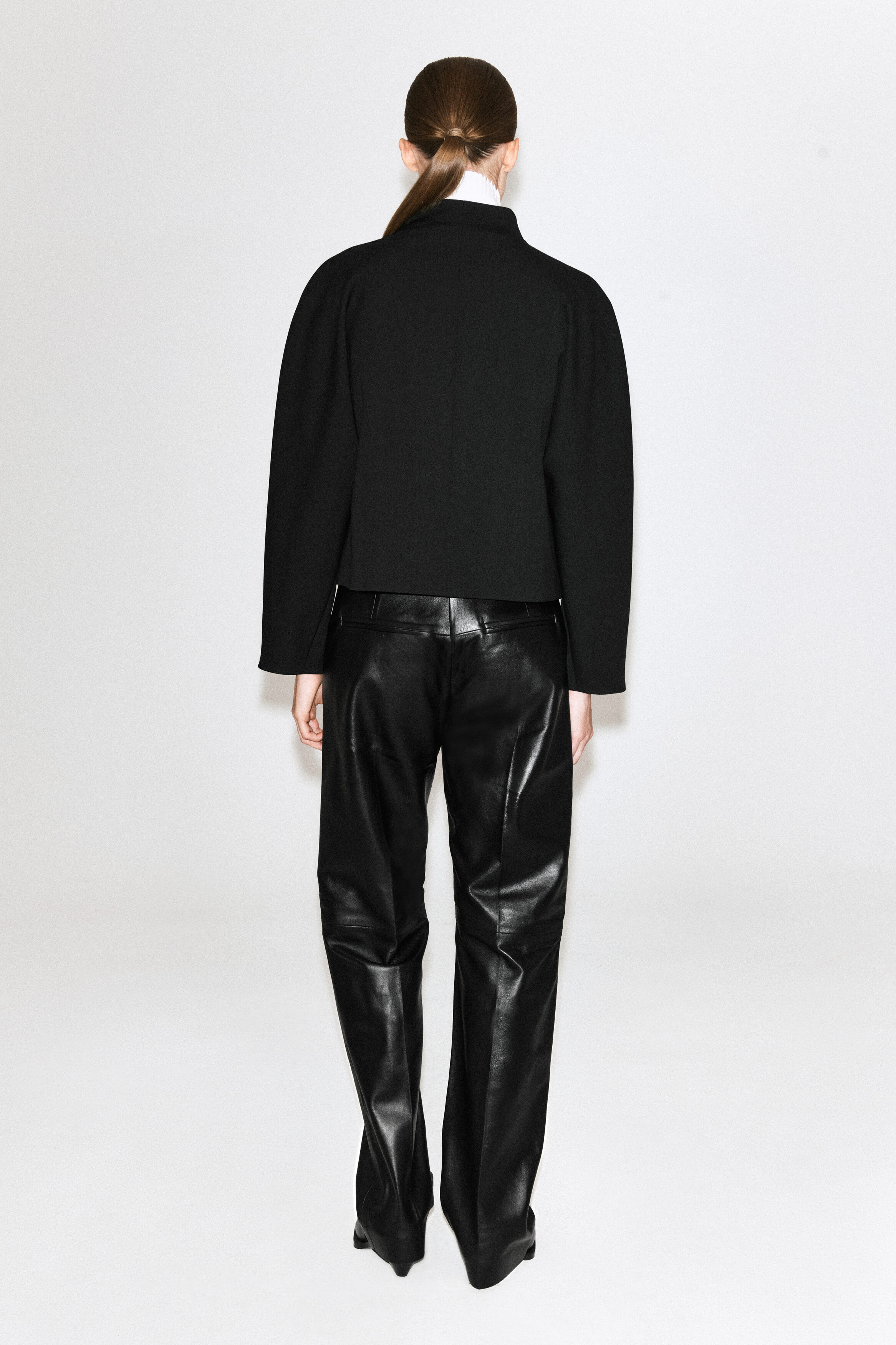 マーク&ロナ Contour Piped Stand Collar Jacket SCULPTED STAND-COLLAR JACKET - BLACK | COS US