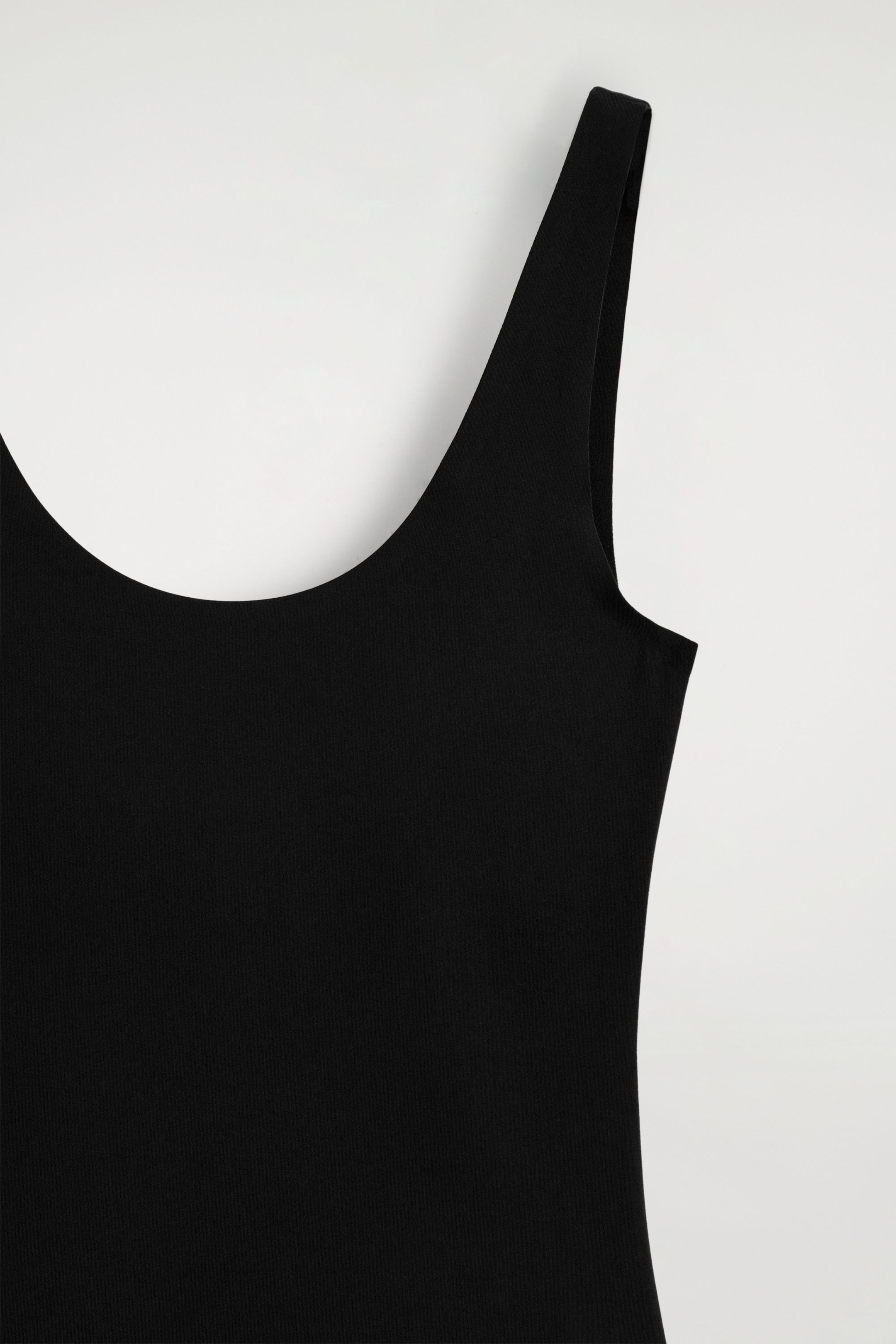 StillMedia/DescriptiveDetail