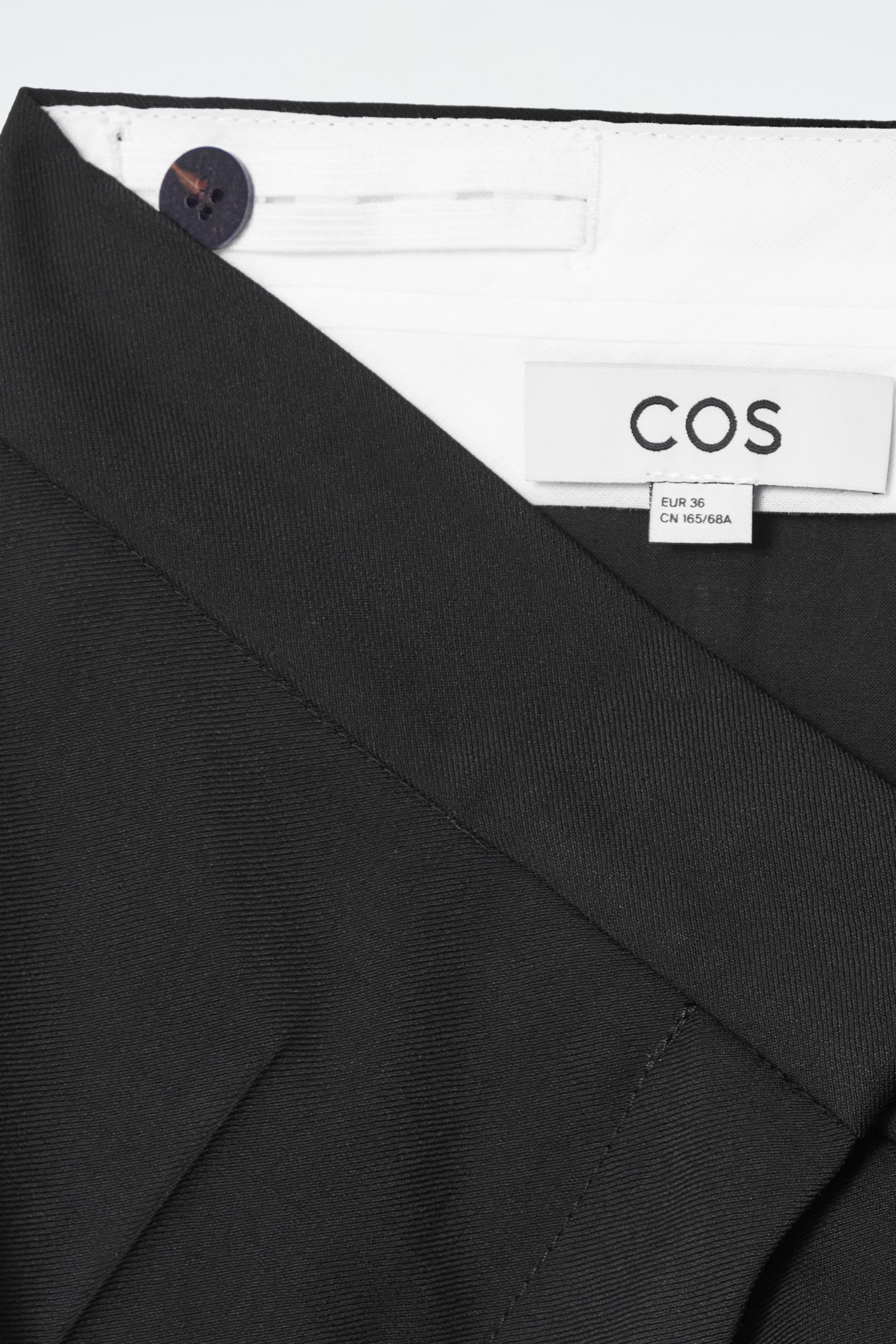 Visa större bild: BARREL-LEG BYXOR MED LEDIG PASSFORM - SVART - DAM | H&M SE 2