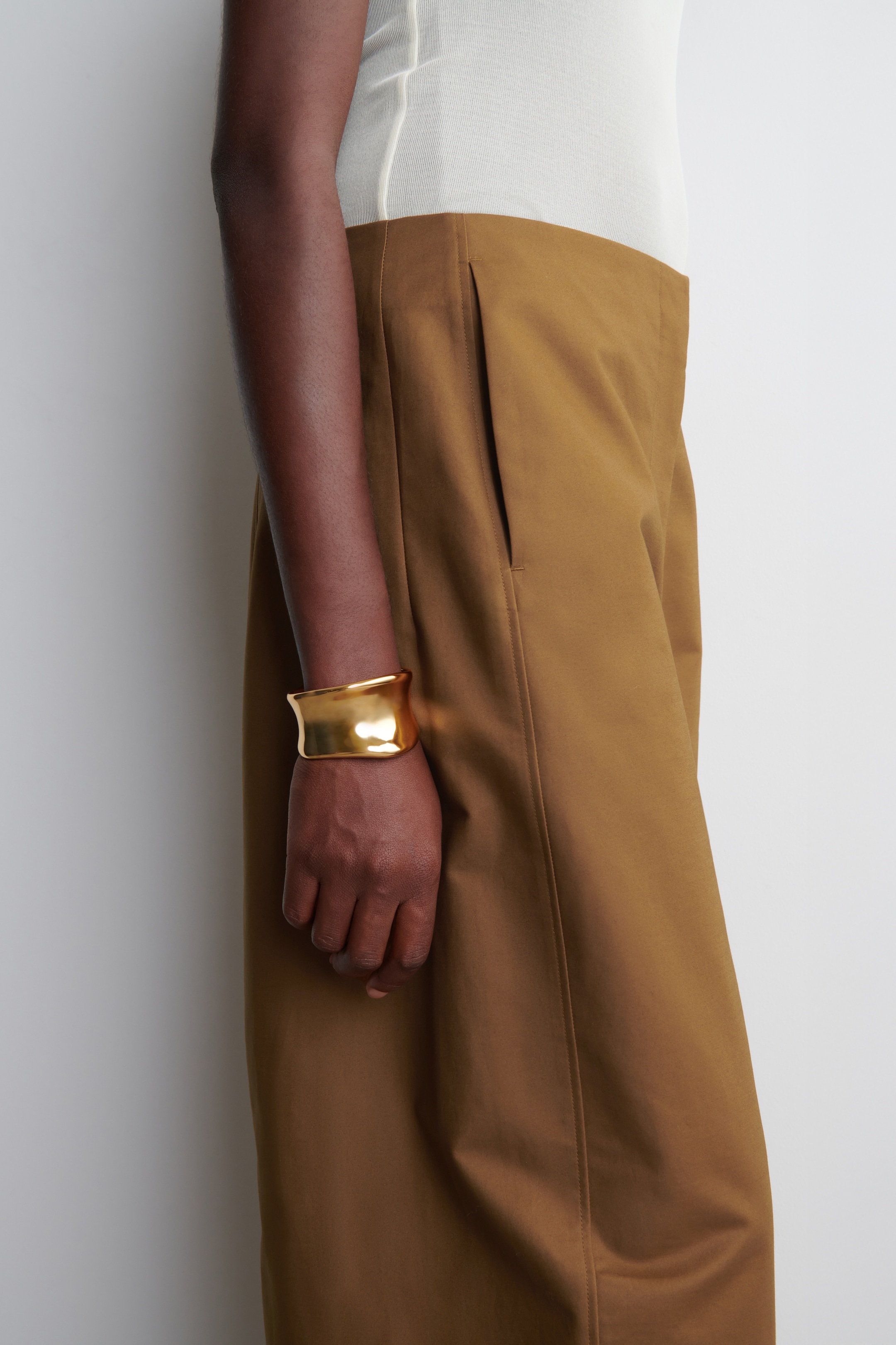 Agrandir l'image: PANTALON BARREL COURT EN COTON - BRUN - FEMME | H&M FR 3
