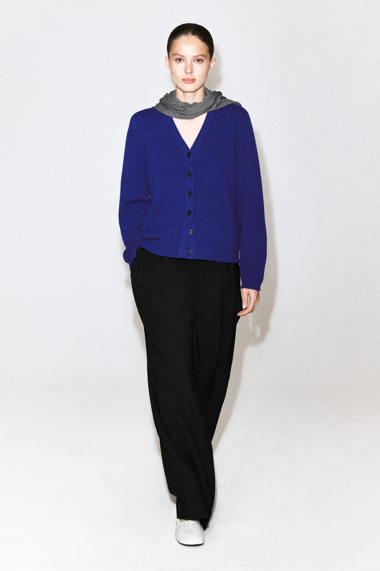 MERINO WOOL V-NECK CARDIGAN — COBALT BLUE