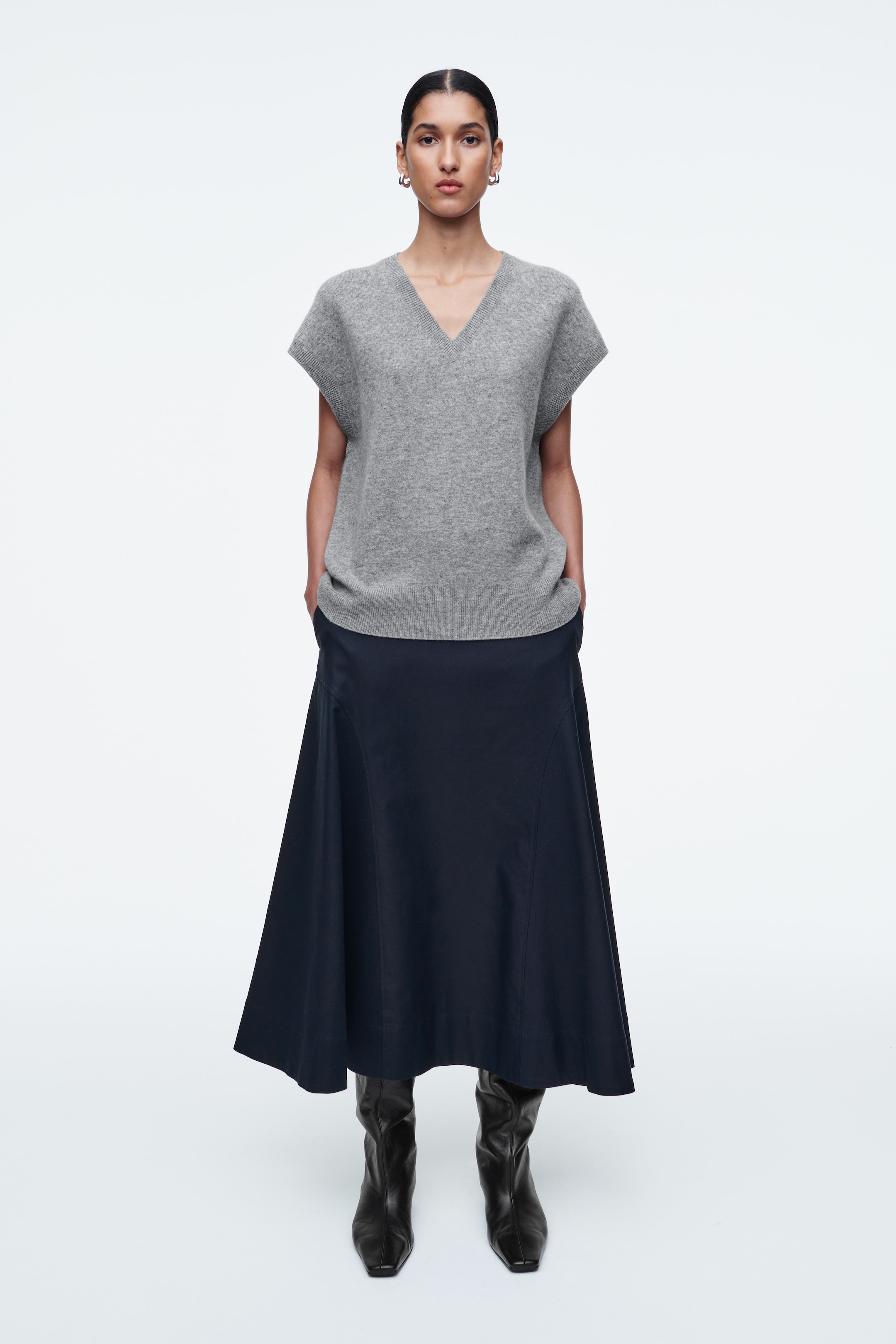 Visualizza immagine più grande: GONNA MIDI ARROTONDATA - BLU NAVY - DONNA | H&M IT 1