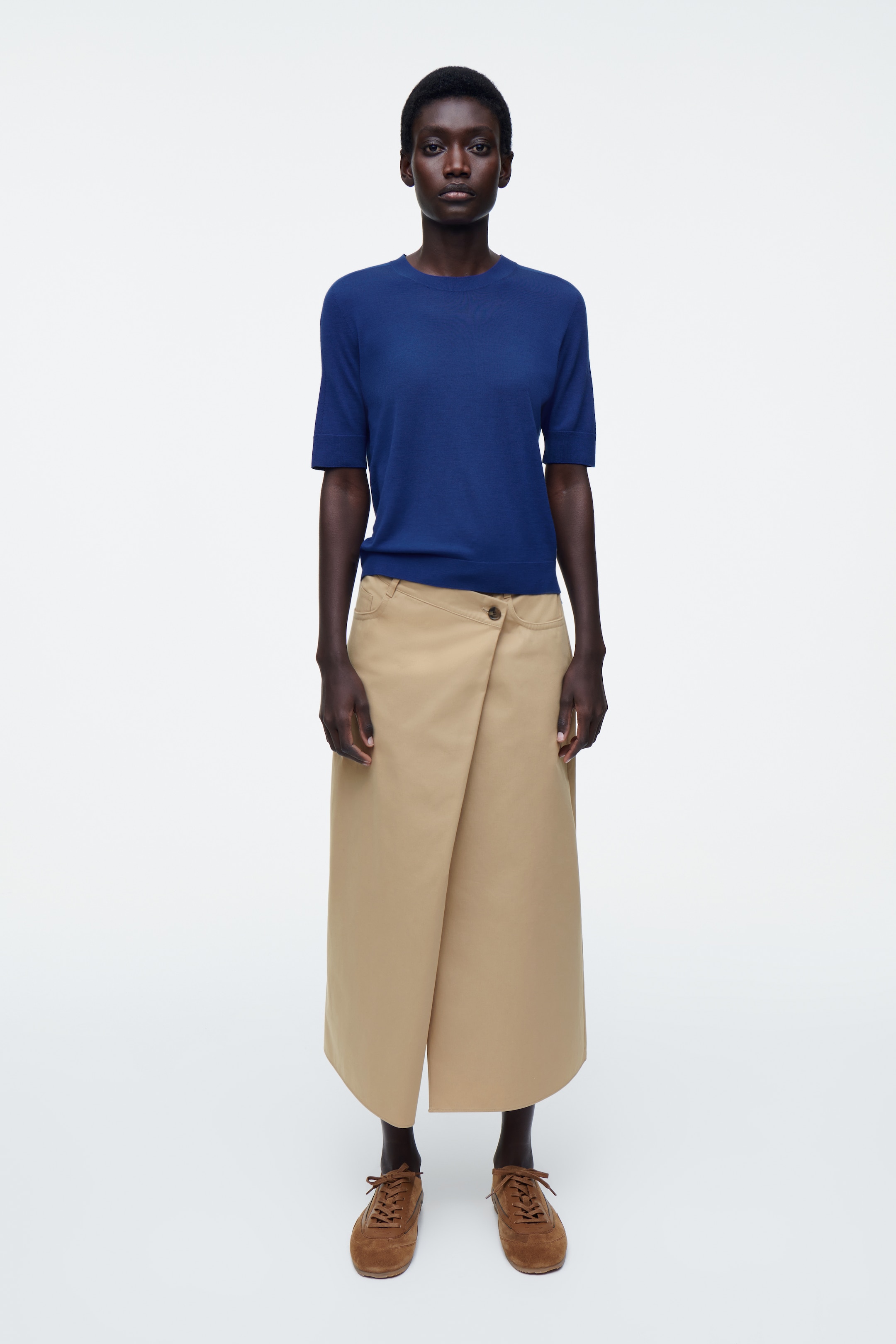 Visualizza immagine più grande: T-SHIRT SLIM IN LANA MERINO SENZA CUCITURE - BLU - DONNA | H&M IT 2