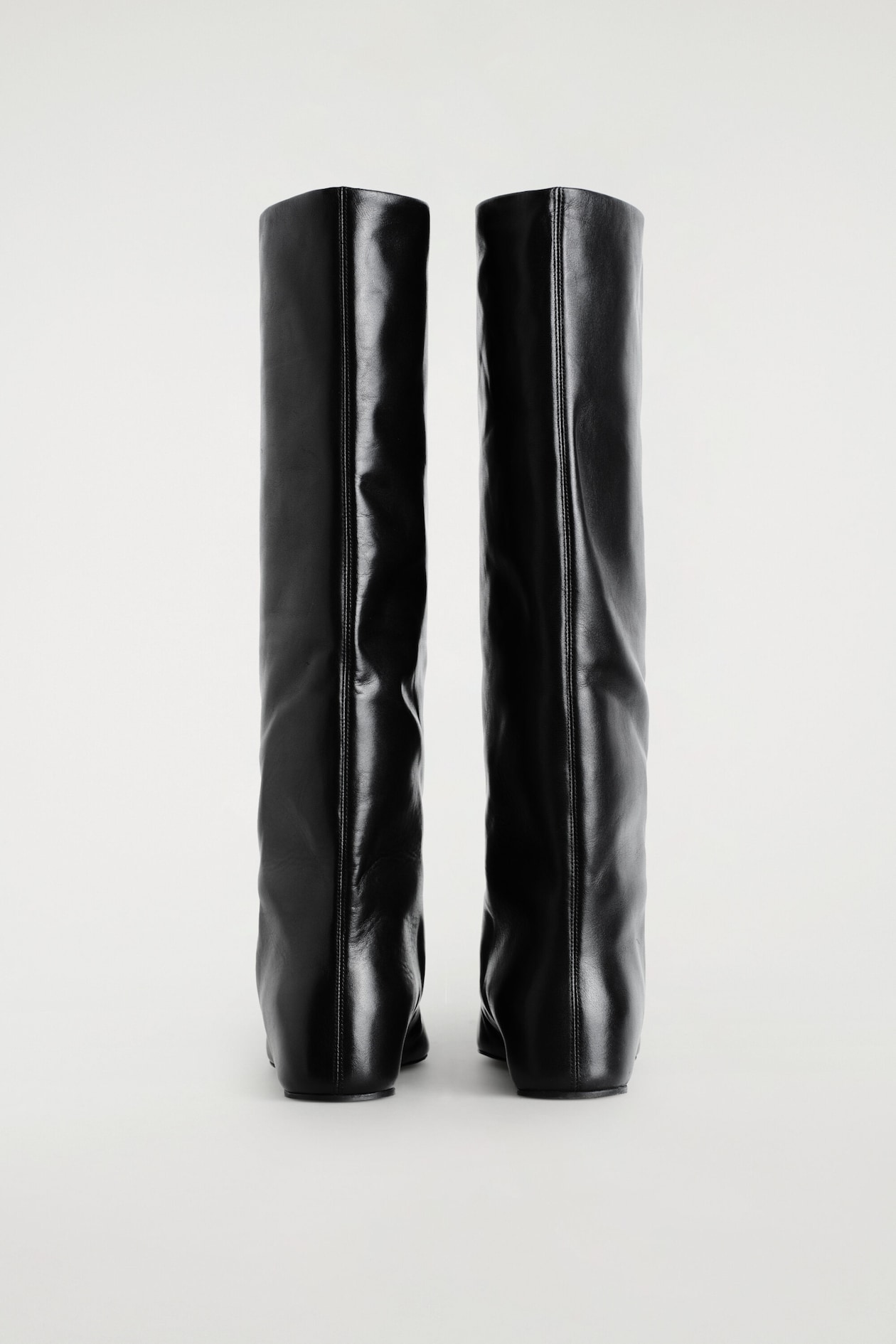 POINTED LEATHER WEDGE KNEE BOOTS — CARBON