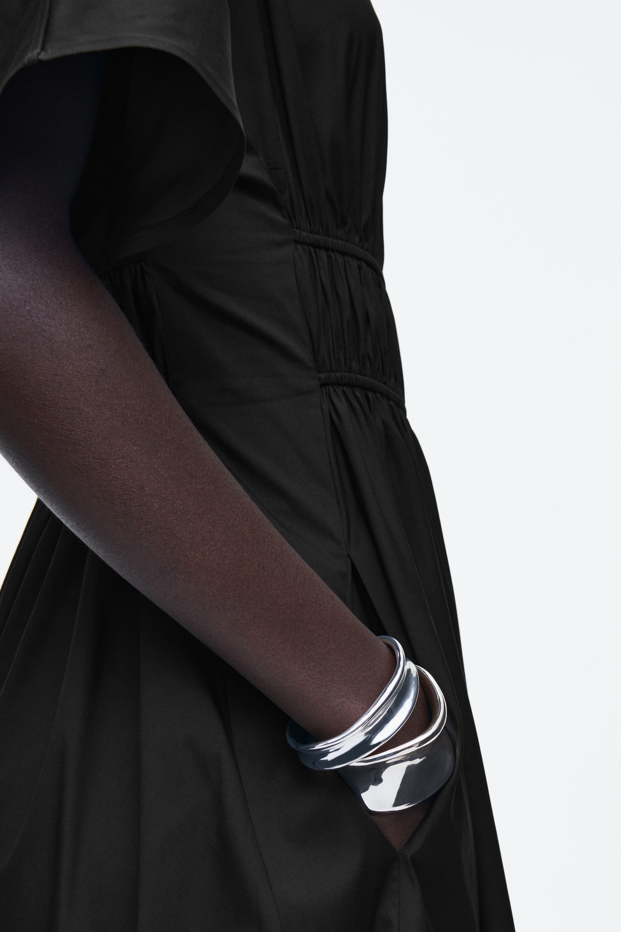 GATHERED OPEN-BACK MIDI DRESS