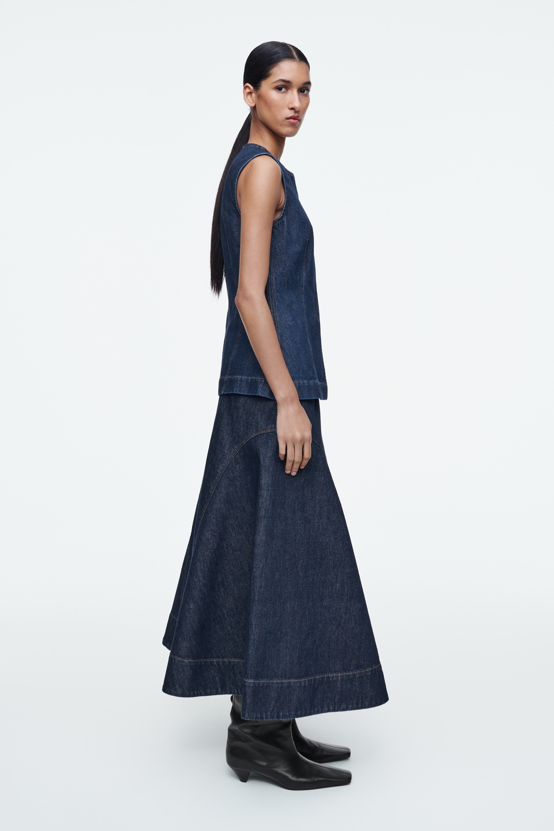 Προβολή μεγαλύτερης εικόνας: ΦΟΥΣΤΑ MIDI A-LINE ΑΠΟ RAW DENIM - ΩΜΟ ΙΝΤΙΓΚΟ - Ladies | H&M GR 3