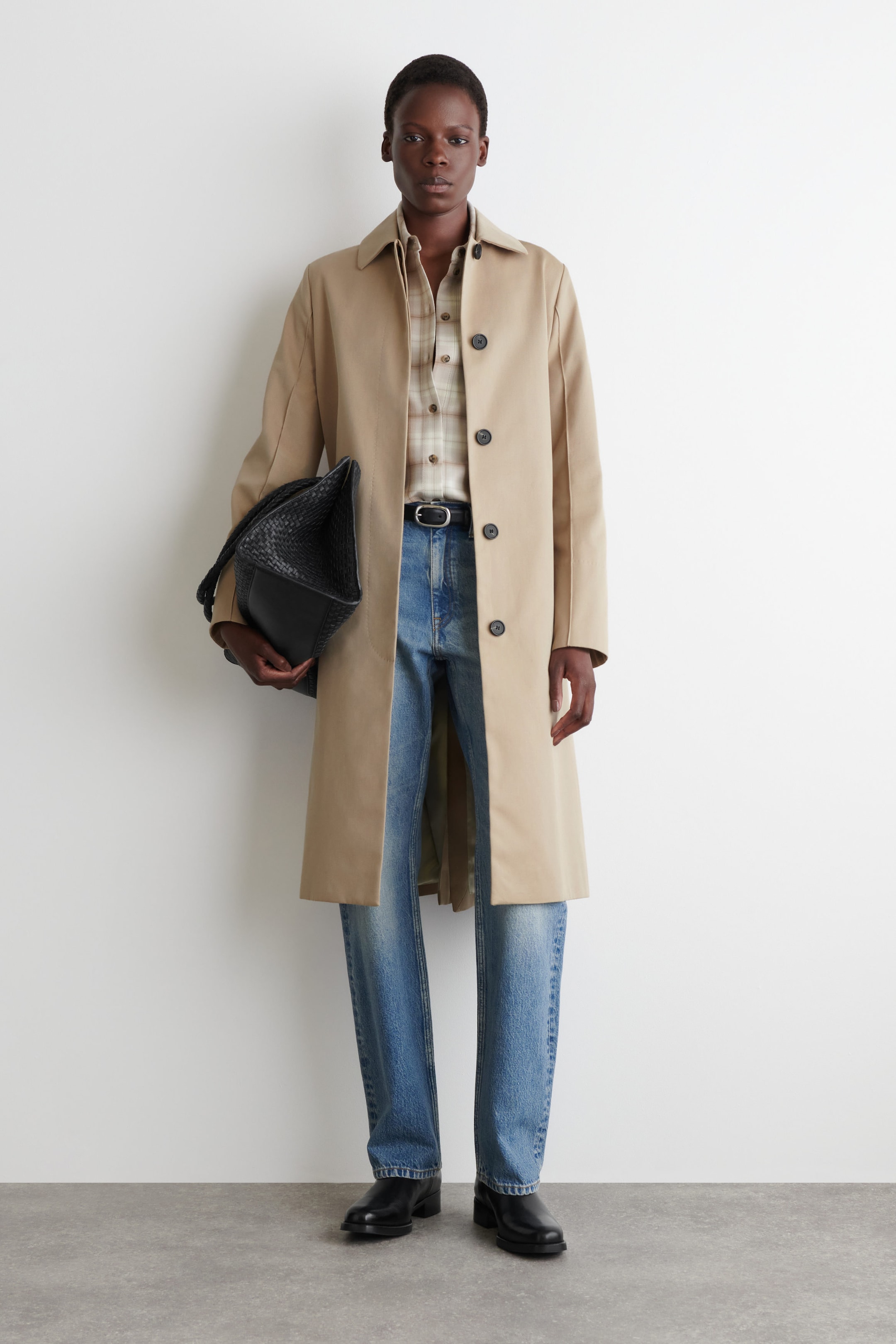 LEATHER CHELSEA BOOTS