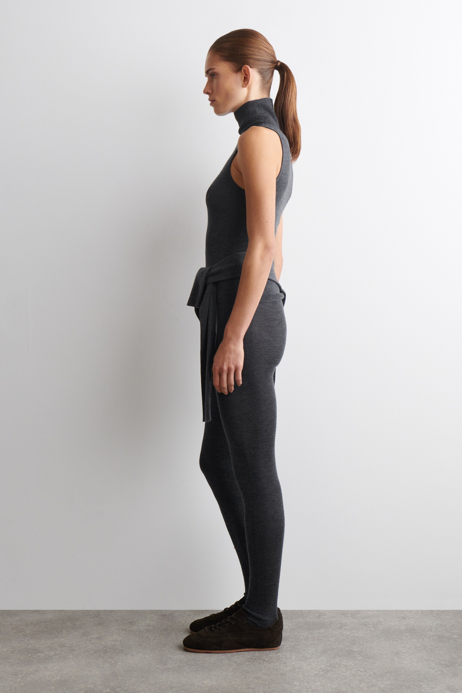 OBERTEIL AUS MERINOWOLLE MIT HOHEM KRAGEN - ANTHRAZITGRAU MELIERT - 4