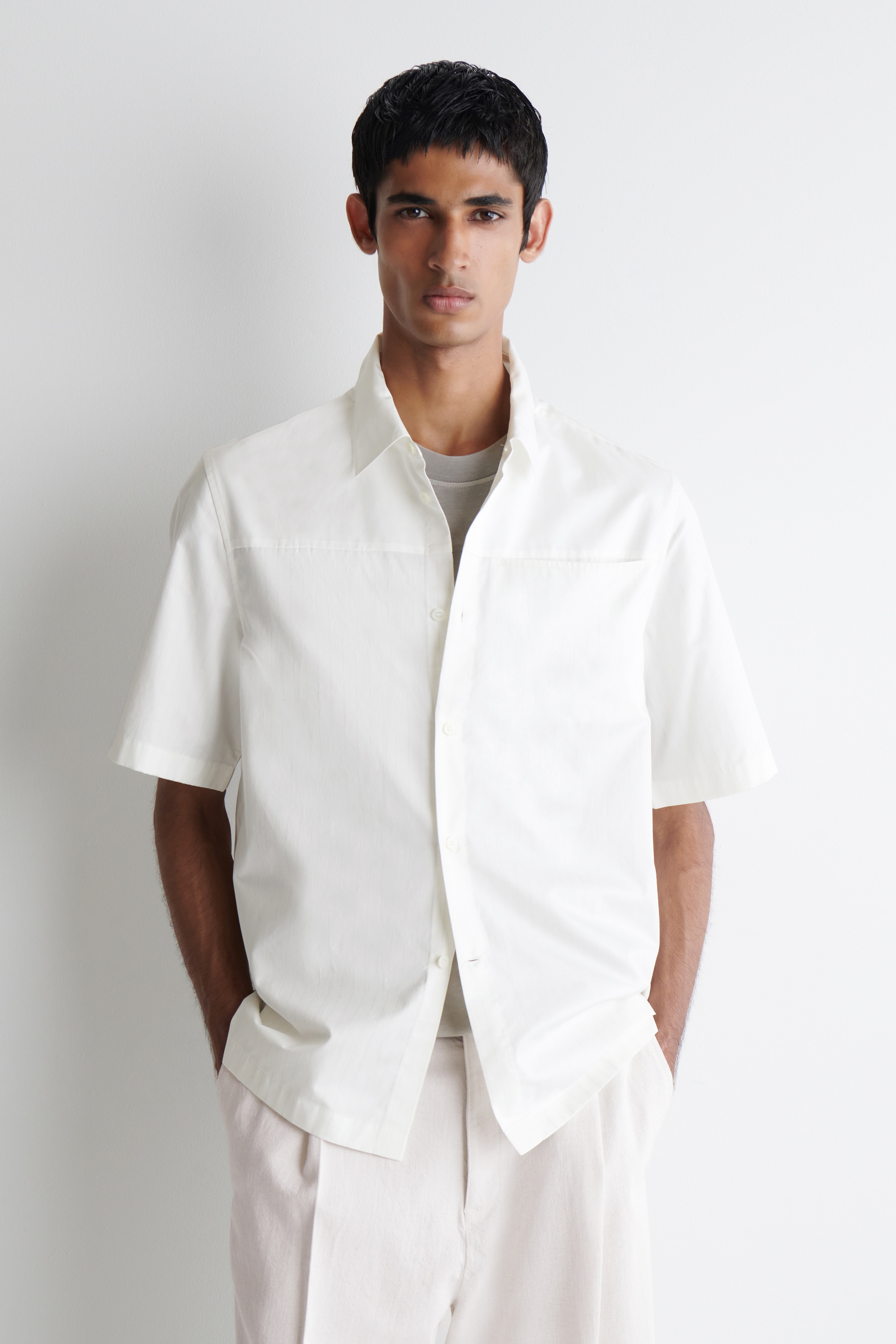 PANELLED PINSTRIPED SHIRT - WHITE / PINSTRIPED