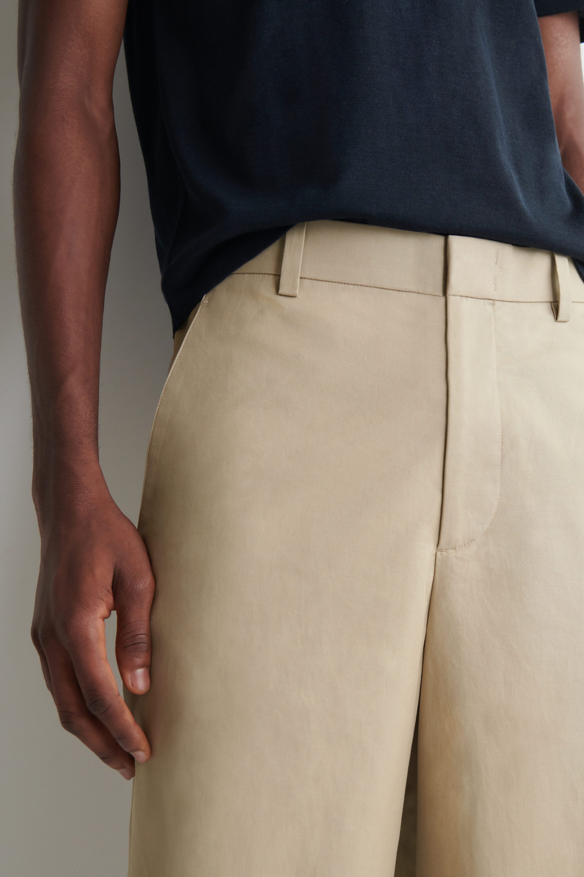 COS Men's Wide-Leg Pants in Beige - Image 4