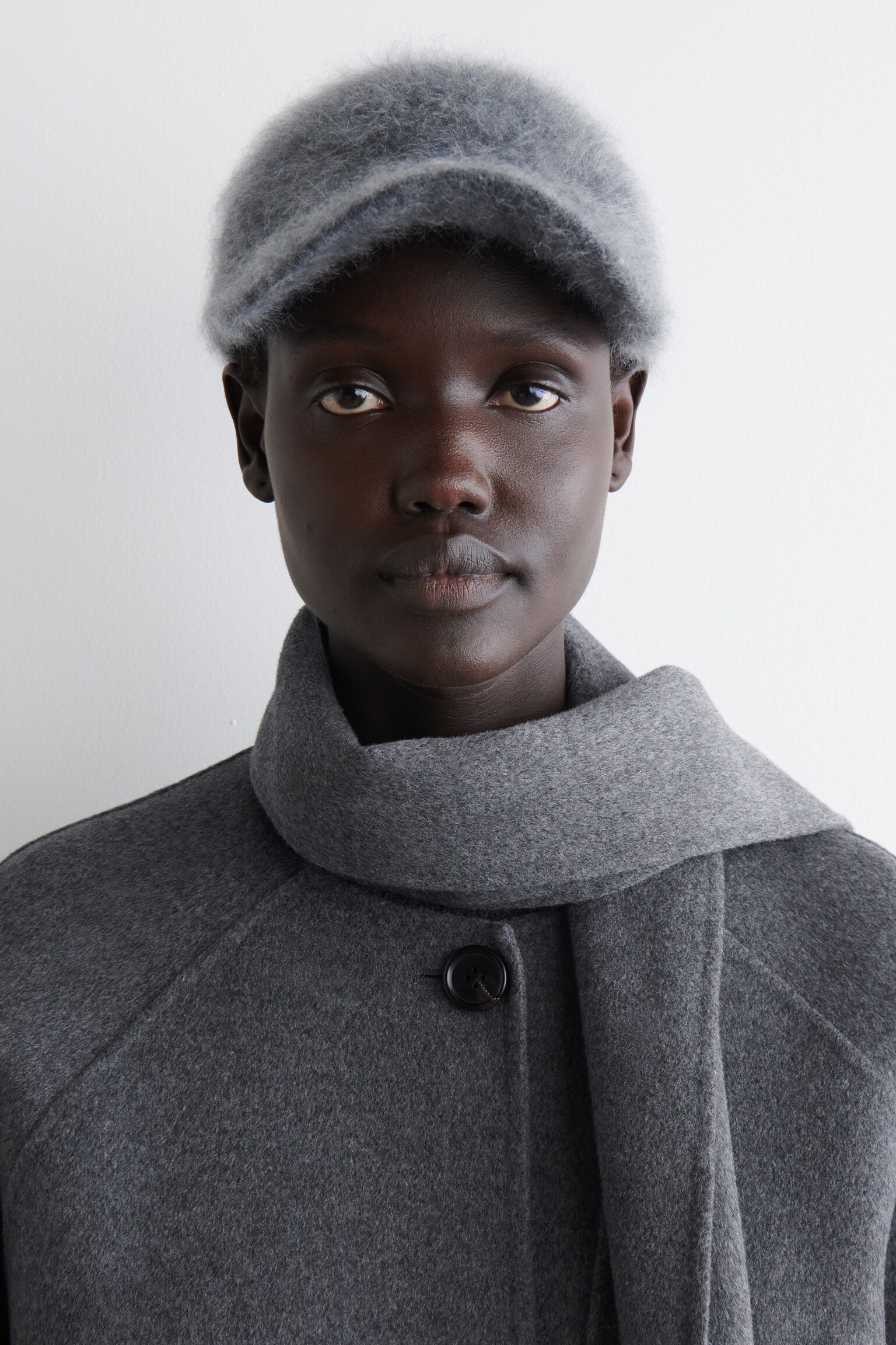 BRUSHED-CASHMERE BASEBALL CAP - GREY/BROWN