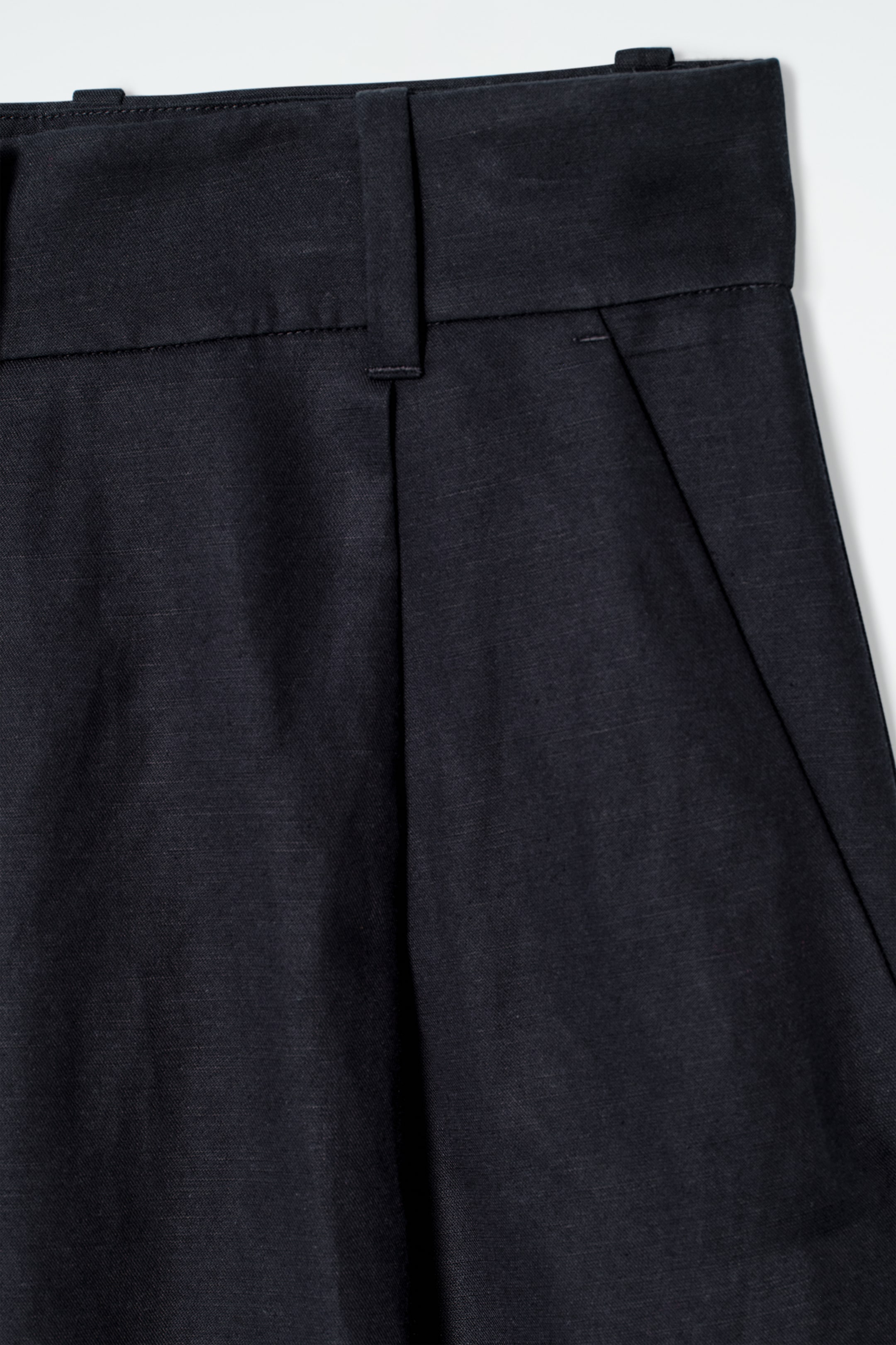 Agrandir l'image: PANTALON LARGE EN LIN MÉLANGÉ DÉCONTRACTÉ - BLEU MARINE - FEMME | H&M CH 7