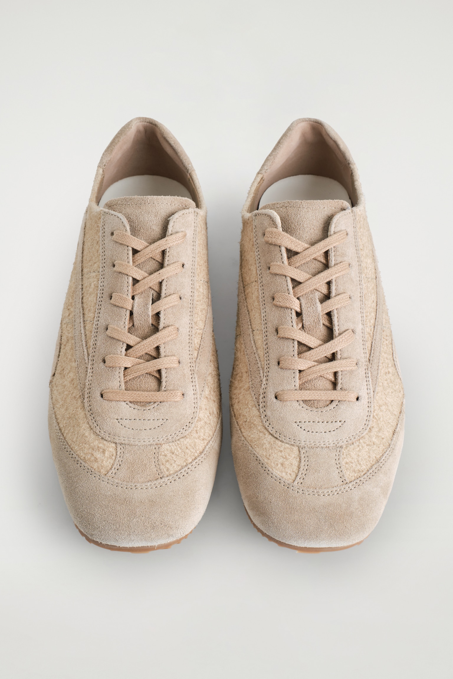 SCHLICHTE SNEAKERS AUS VELOURSLEDER - CAPPUCCINO/Stahlblau - 6