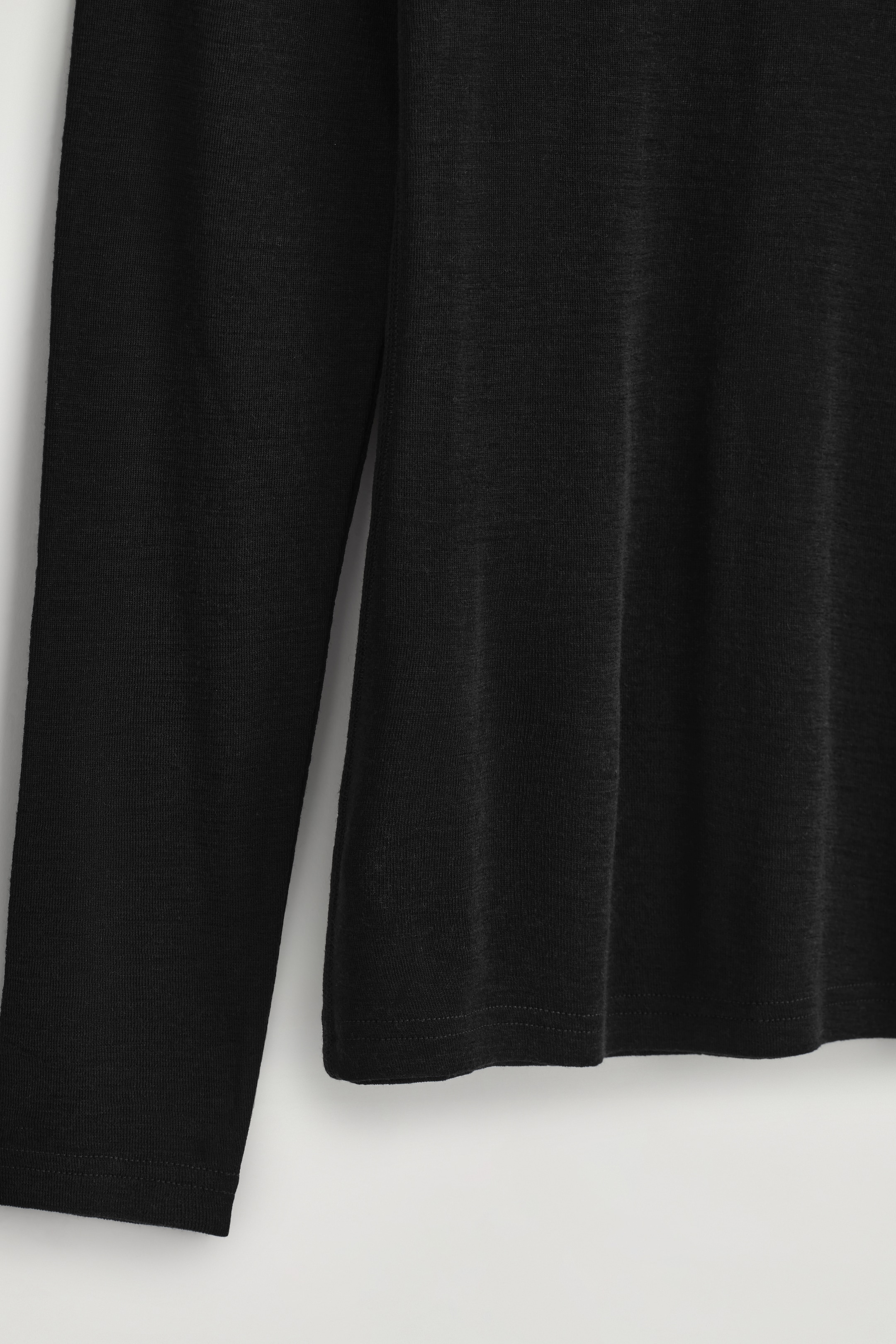 Ver imagen más grande: CAMISETA DE MANGA LARGA DE LANA MERINO - NEGRO - MUJER | H&M ES 7