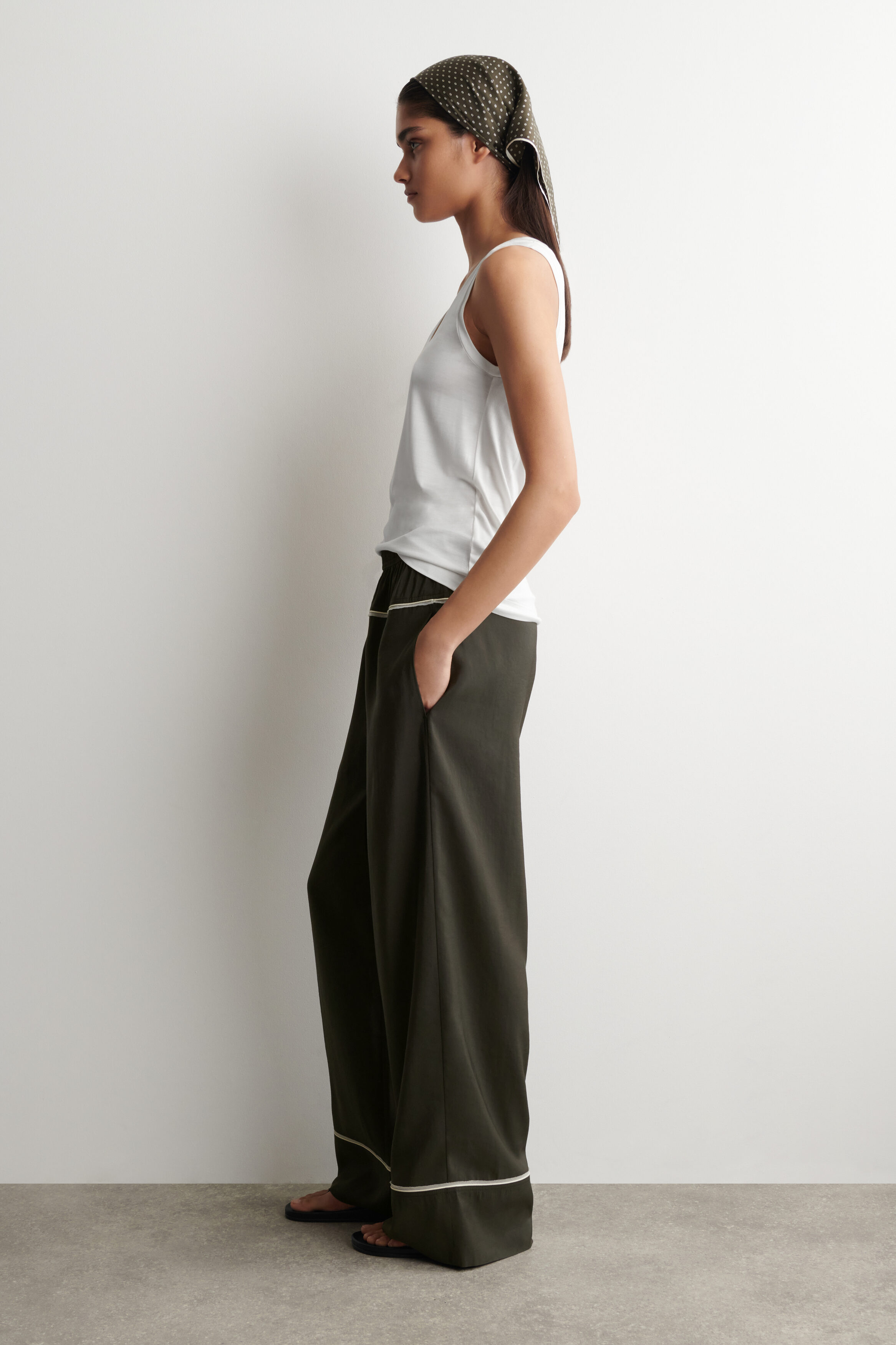 CONTRAST-PIPED STRAIGHT-LEG PANTS - thumbnail 4