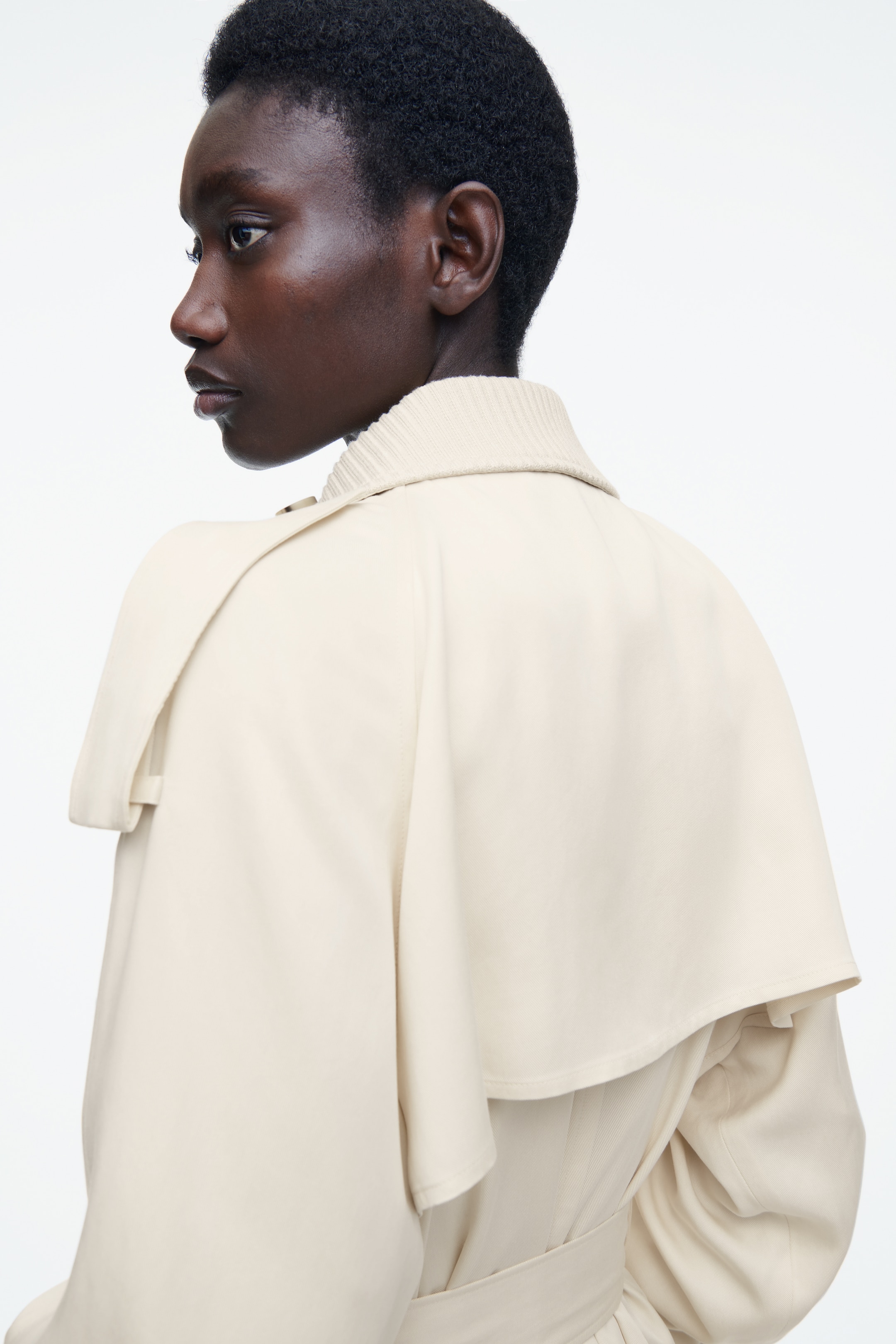 Grotere afbeelding bekijken: GEBREIDE KRAAG TRENCHCOAT - LICHTBEIGE - DAMES | H&M BE 6