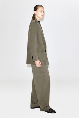 FLUID SHAWL-COLLAR BLAZER — DARK BEIGE 4
