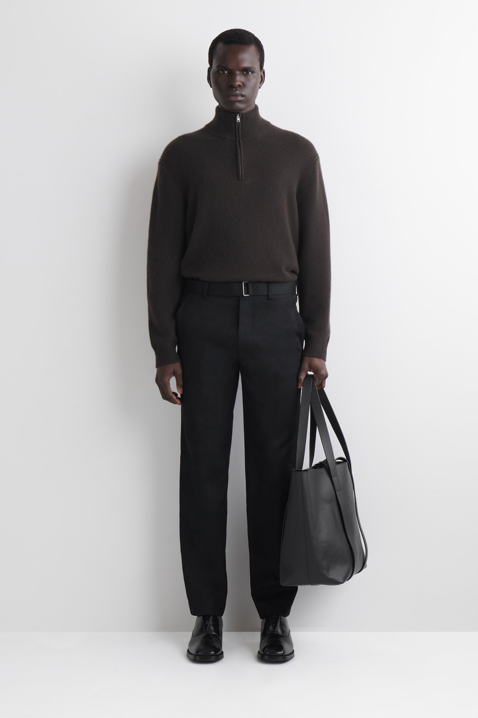 Katoenen broek met ceintuur, normale pasvorm en rechte pijpen - ZWART - 1