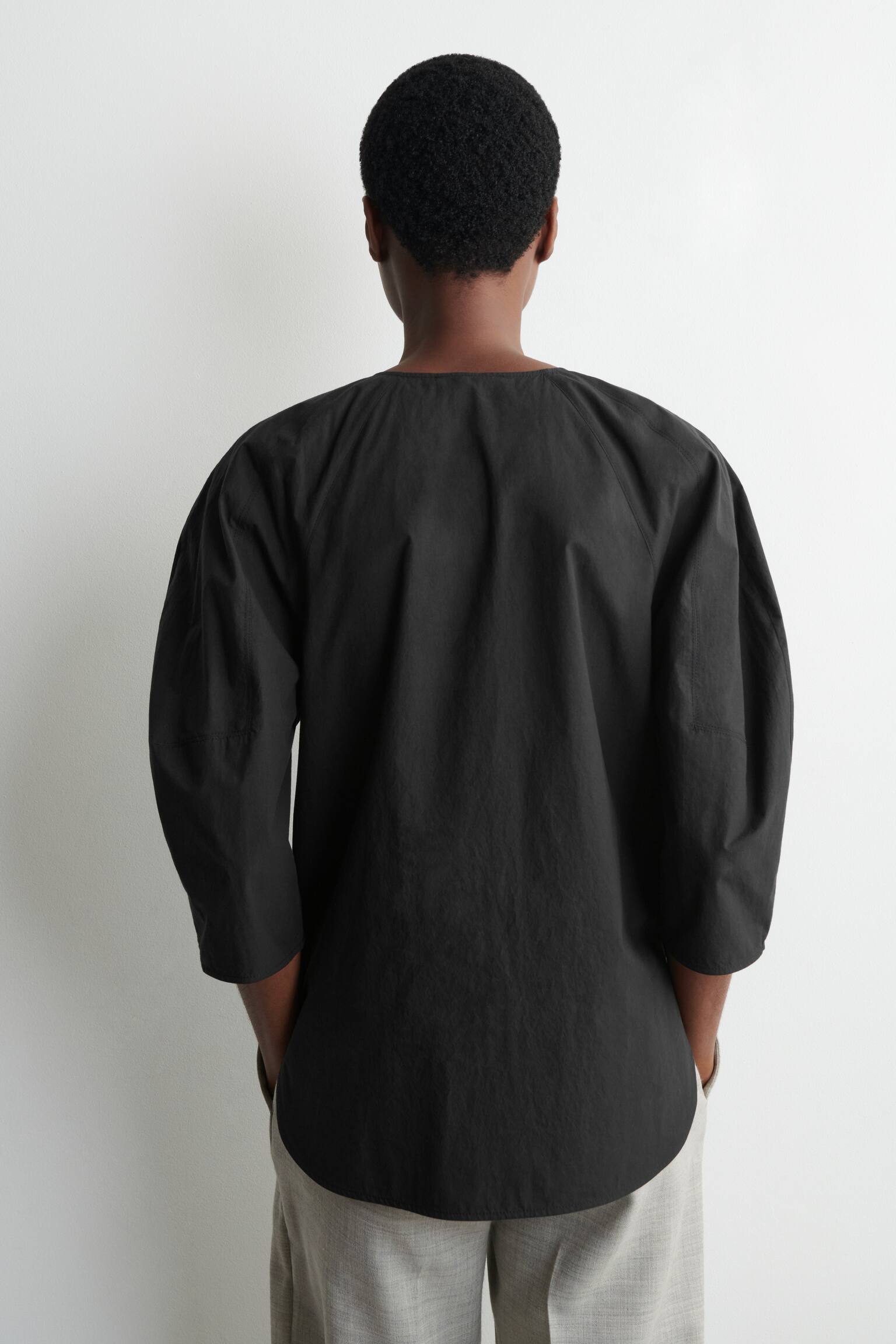 BLUSA SCULTOREA IN POPELINE DI COTONE PIMA - NERO/BIANCO/VERDE - 5