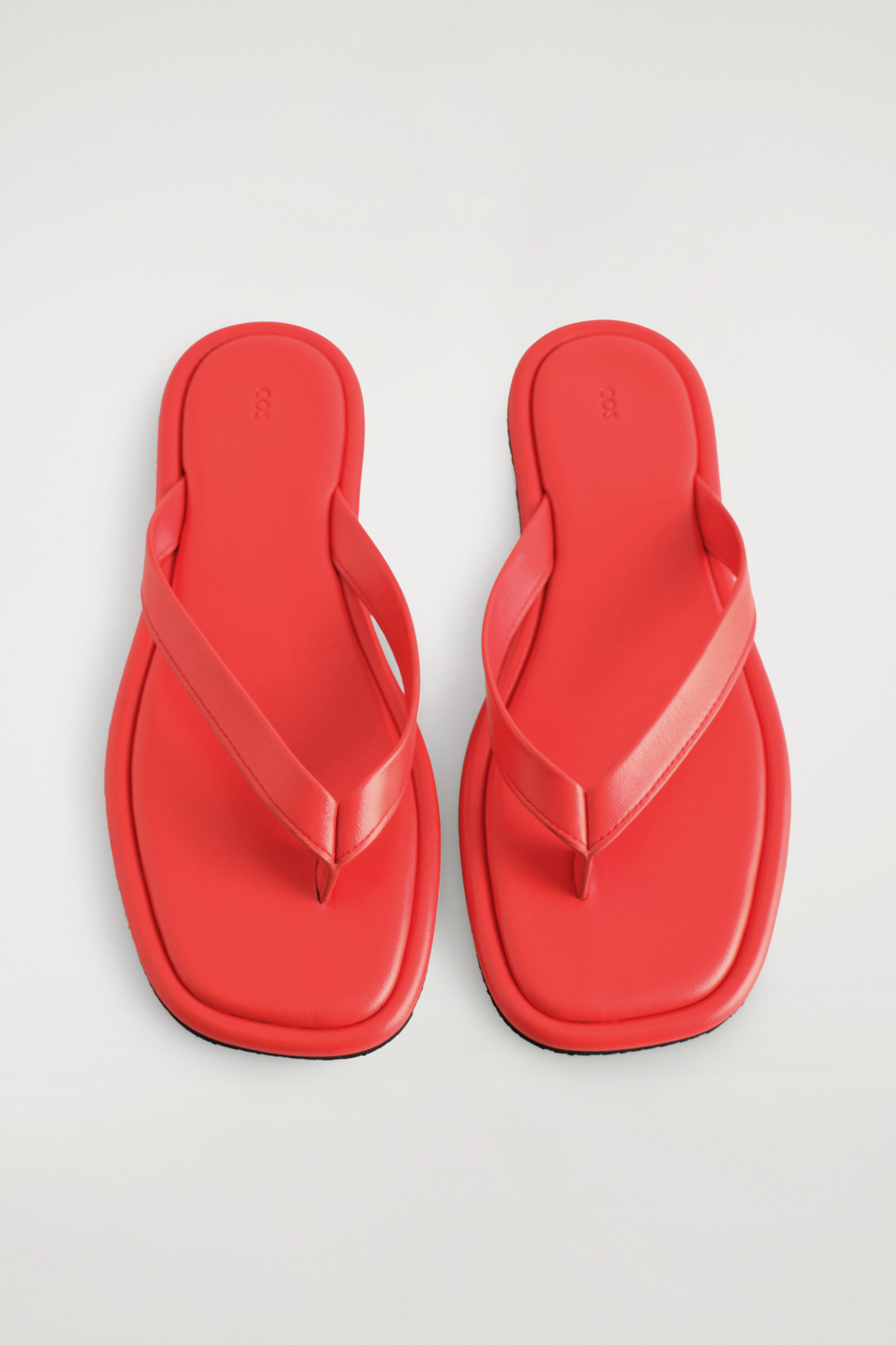 PAES【送料/関税込】Flipflop 02 / Red*男女兼用 ☆送料・関税込☆PAES☆FLIPFLOP 02 サンダル スリッパ☆ (PAES