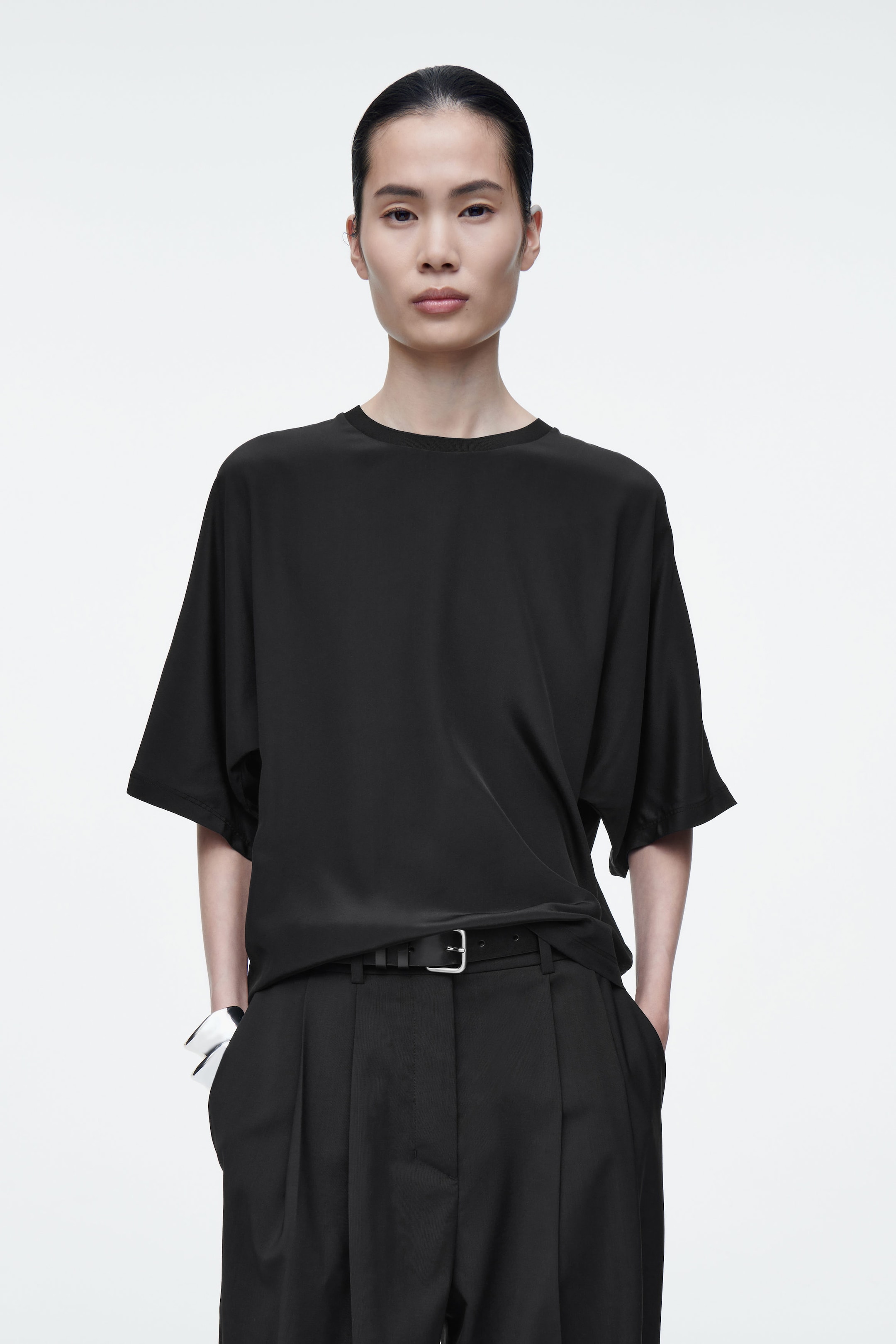 BATWING-SLEEVE PANELLED SILK T-SHIRT
