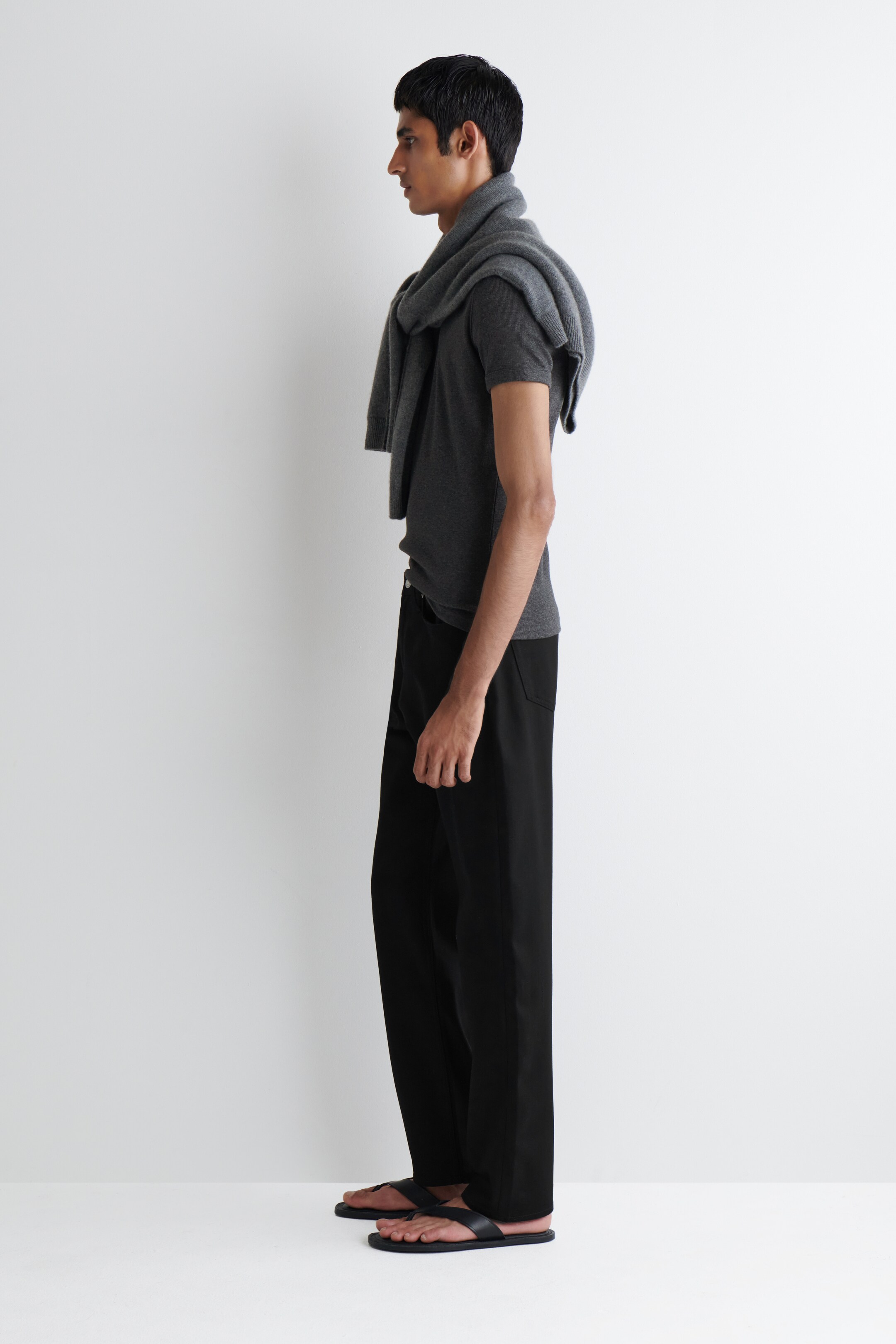 Agrandir l'image: JEAN DROIT SIGNATURE - NOIR - HOMME | H&M BE 3