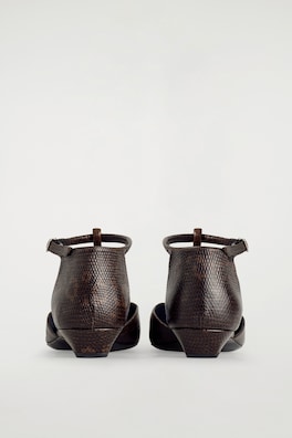 LIZARD-EFFECT LEATHER T-BAR WEDGE HEELS — BROWN / LIZARD-EFFECT 2