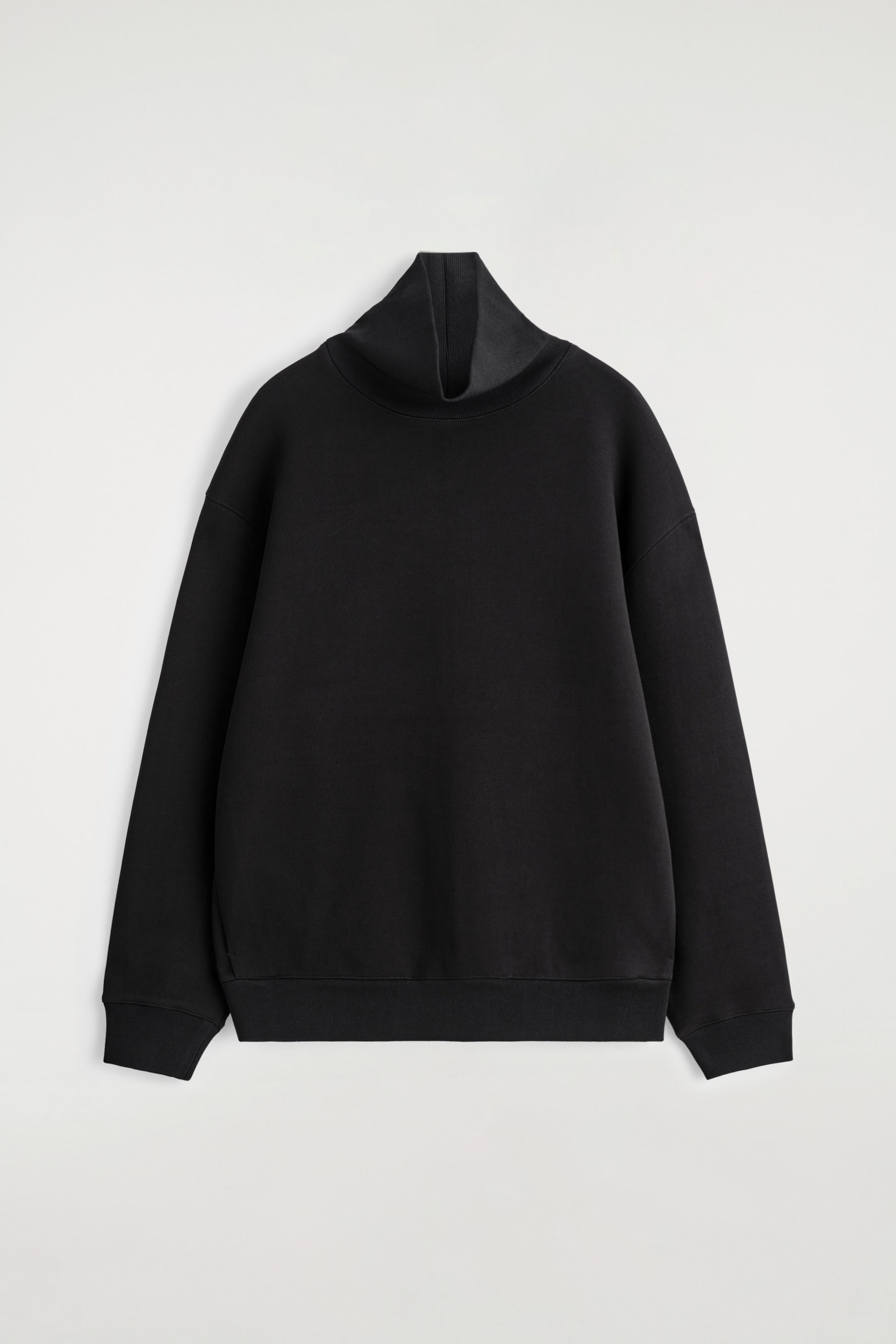 SWEATSHIRT AUS SCUBA MIT STEHKRAGEN