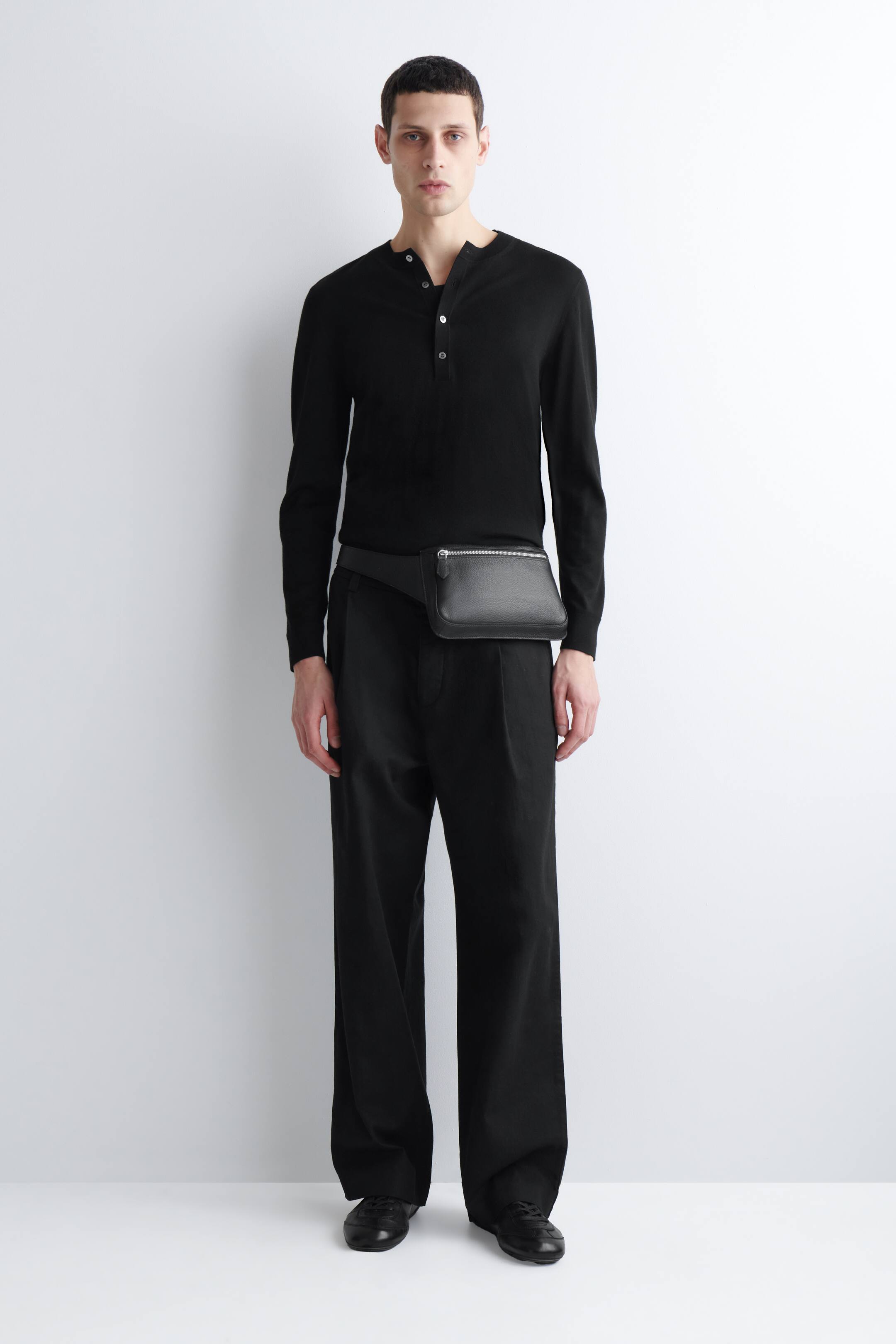 Преглед на по-голямо изображение: ЧАНТА ЗА КРЪСТ BRUNSWICK - КОЖА - ЧЕРНО - МЪЖЕ | H&M BG 1