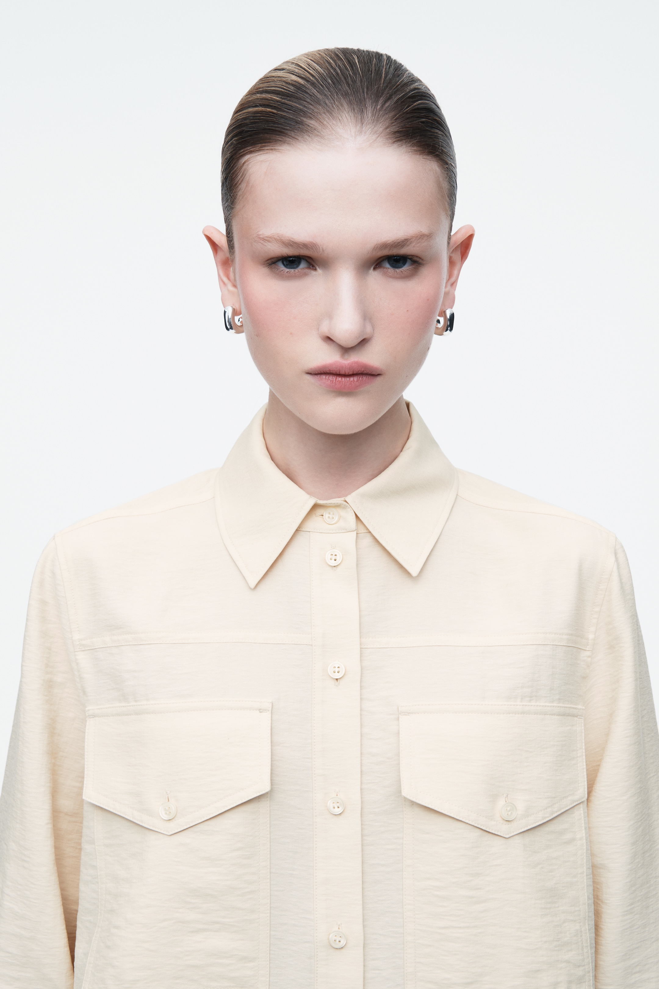 Grösseres Bild ansehen: HEMD MIT SCHALDETAIL - ECRU - DAMEN | H&M CH 4